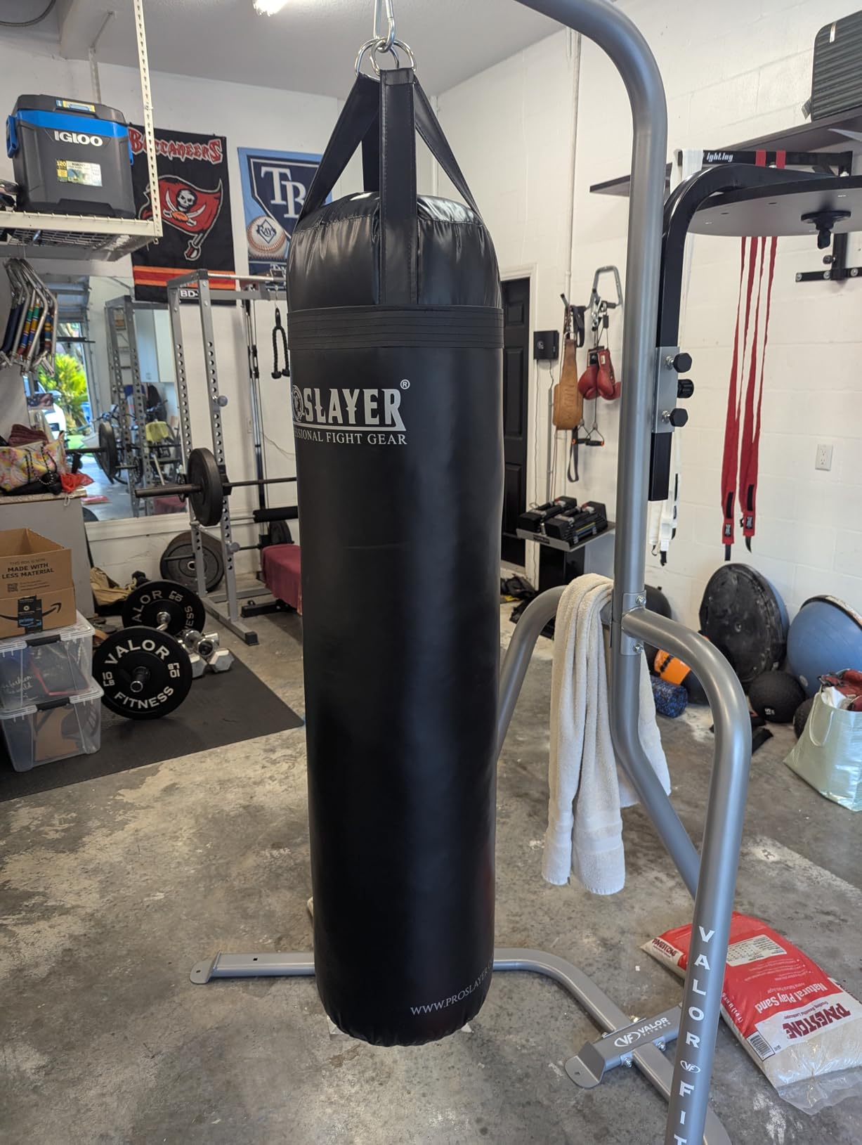 100lb Boxing MMA Heavy Punching Bag - Black - Made in USA - Filled customer photo 1
