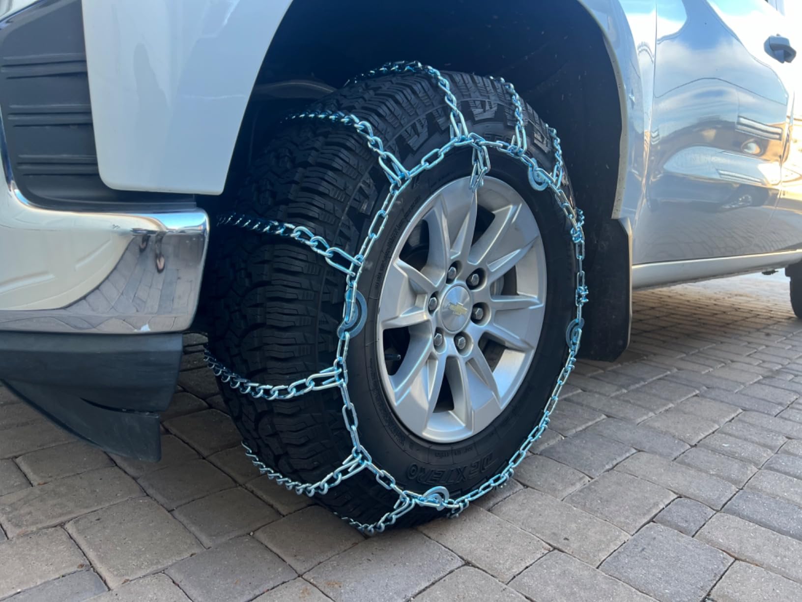SCITOO QG2228CAM Snow Chains for Passenger Car,Pickup,Trucks,SUV - Set of 2 | Universal Emergency Tire Traction Chains,Anti-Skid Tire Chains Width 225 235 245 255 265 275 285 295(15