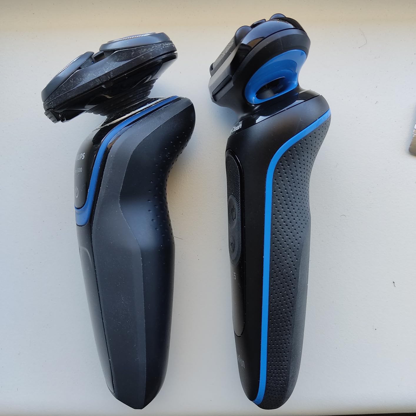 Electric Shaver for Men, Series 5 5118s, Waterproof, Wet & Dry Shave, Turbo Shaving Mode, Foil Shaver with Precision Trimmer, Battery Powered, 50 Minute Battery Runtime customer photo 1