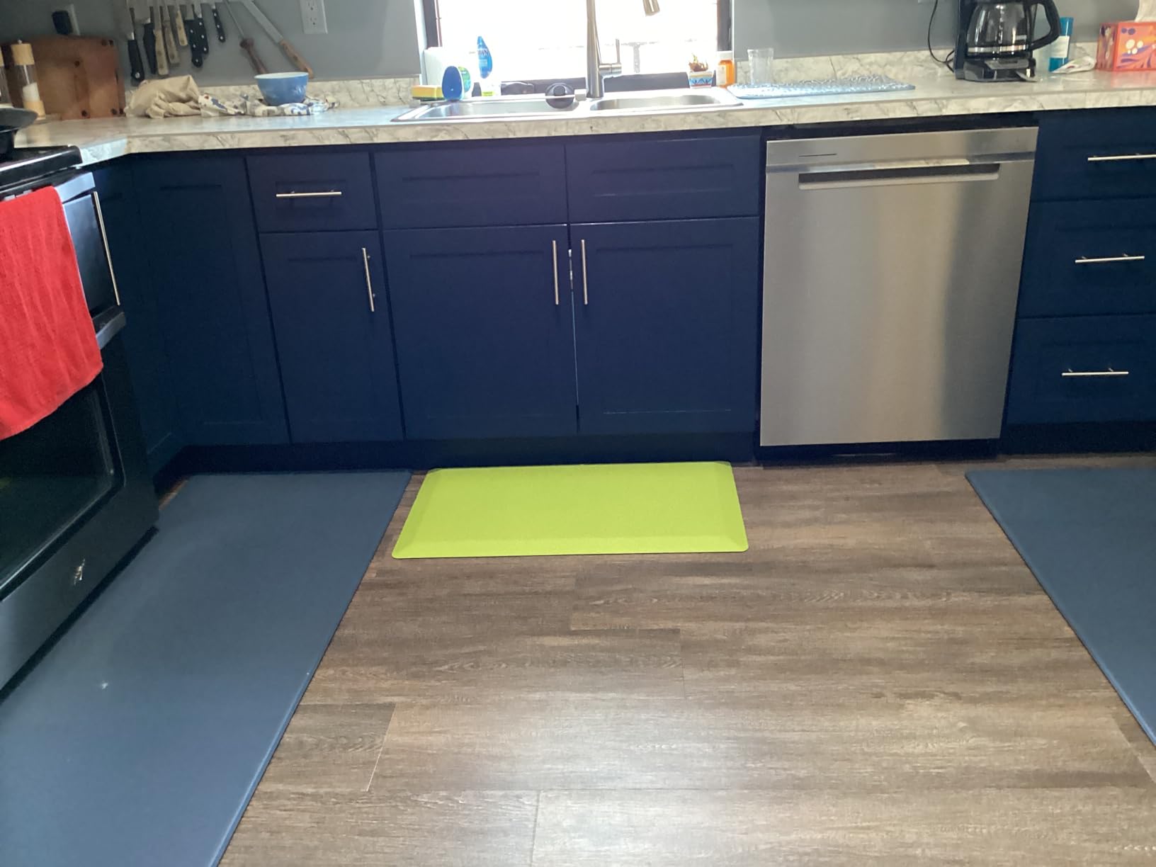 Ophyan Kitchen Mats for Floor, 3/4 inch Thick, 20x39 Anti Fatigue Cushioned Mat, Kitchen Rugs, Waterproof, Comfort Ergonomic Standing Mat for Office, Home, Sink with 99+ Pairs of Anti-Slip Bottom Ridges customer photo 1