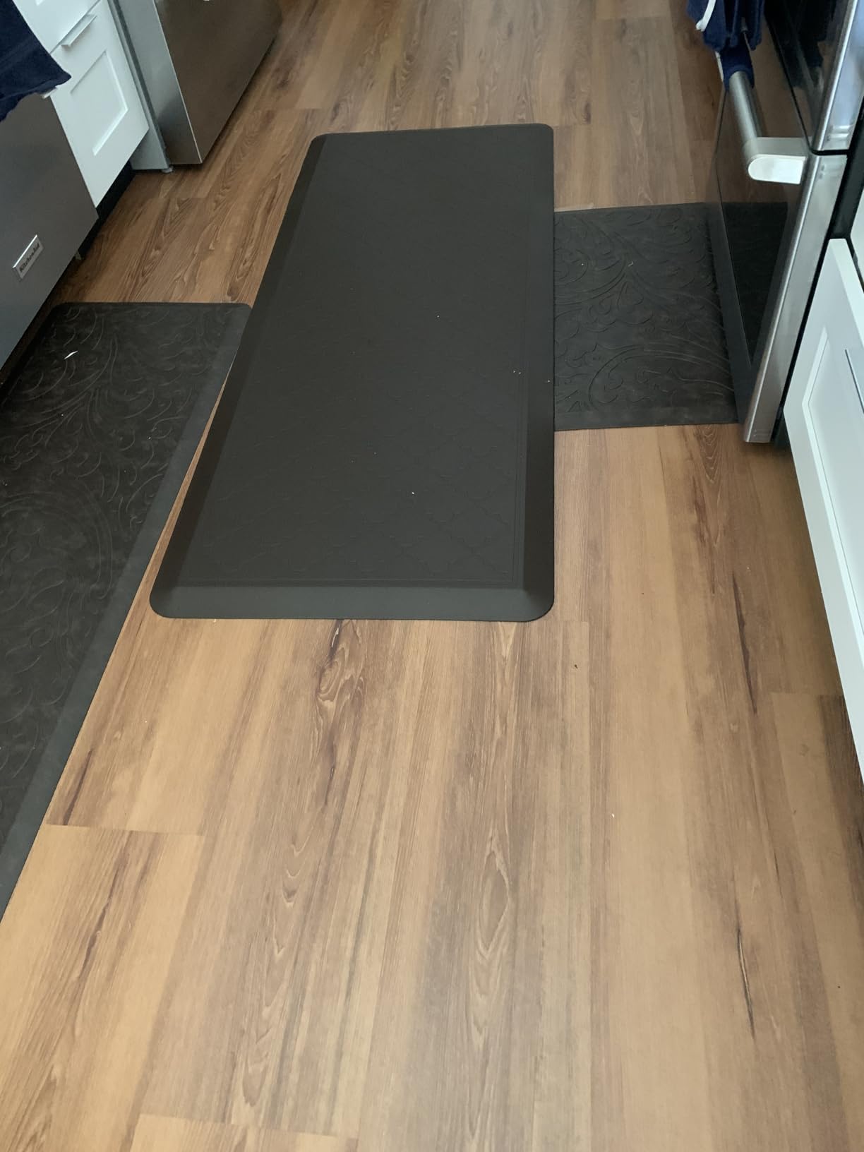 24 x 60 Inch Extra Support Anti Fatigue Comfort Kitchen Mat, Waterproof Long Kitchen Runner, Non-Slip Standing Desk Mat, Commercial Pads for Offices, Home, Garages (Bordeaux Grey, 24'' x 60'') customer photo 1