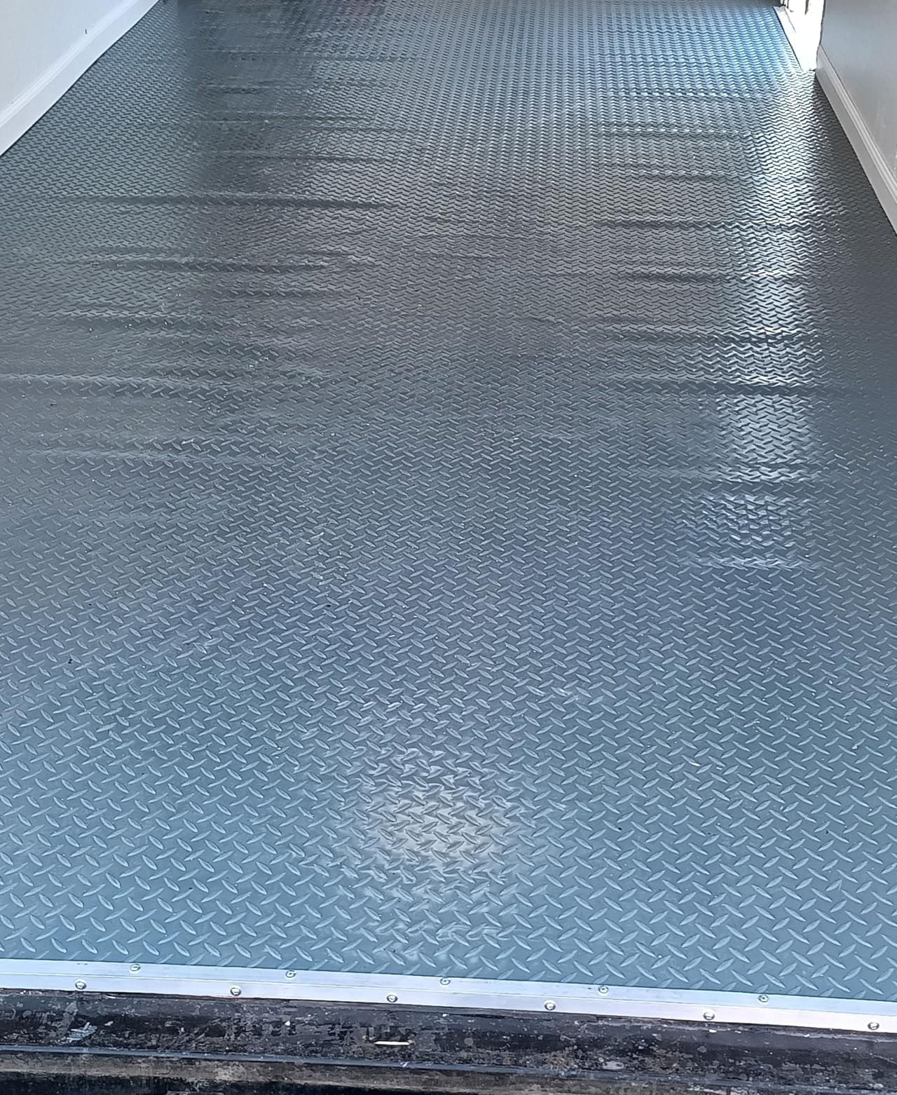 Grandroad Auto 8x20 FT Garage Floor Mat, 2.8mm Thickened Diamond Plate PVC Rubber Mat with 20 Pcs Tapes, Non-Slip Floor Mat for Garage, Warehouse, Gyms, Trailer, Black customer photo 1