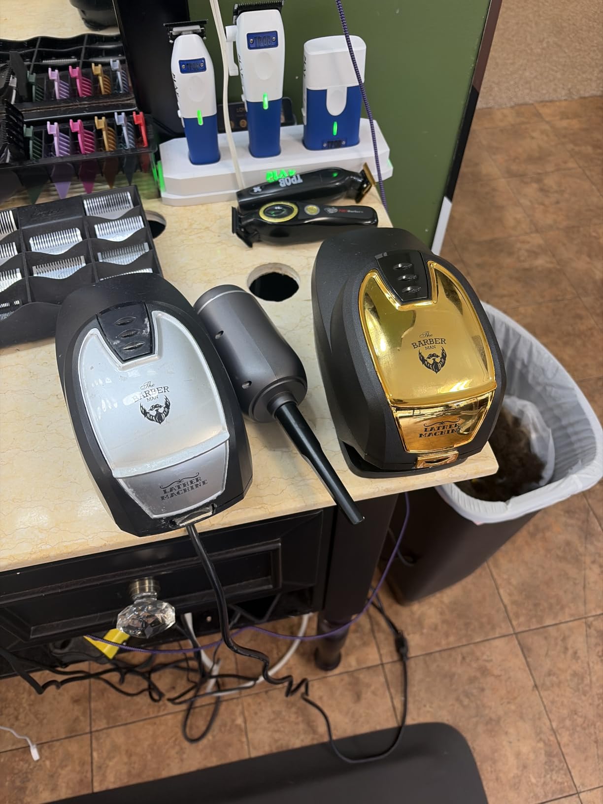 Professional Hot Lather Machine for Shaving Large Capacity Electric Foaming Machine Shaving Foam Machine for Home Salon Barber Shop, Black Gold (US Plug 110V) customer photo 1