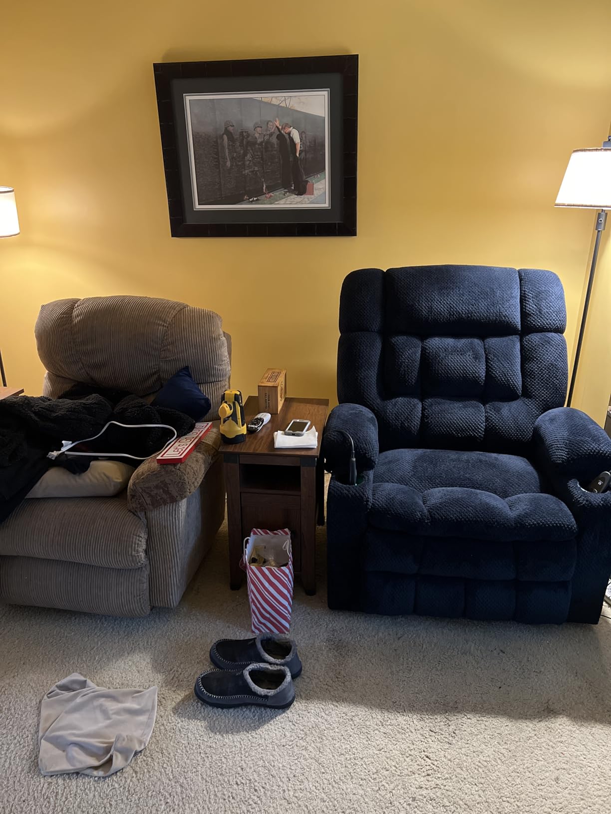 MCombo Oversized Dual Motor Power Lift Recliner Chair for Elderly R7891 | Heat and Massage, Zero Gravity Lift Chair, Infinite Position, Lay Flat, USB Ports, Big & Tall, Fabric (Large-Wide, Dark Grey) customer photo 2