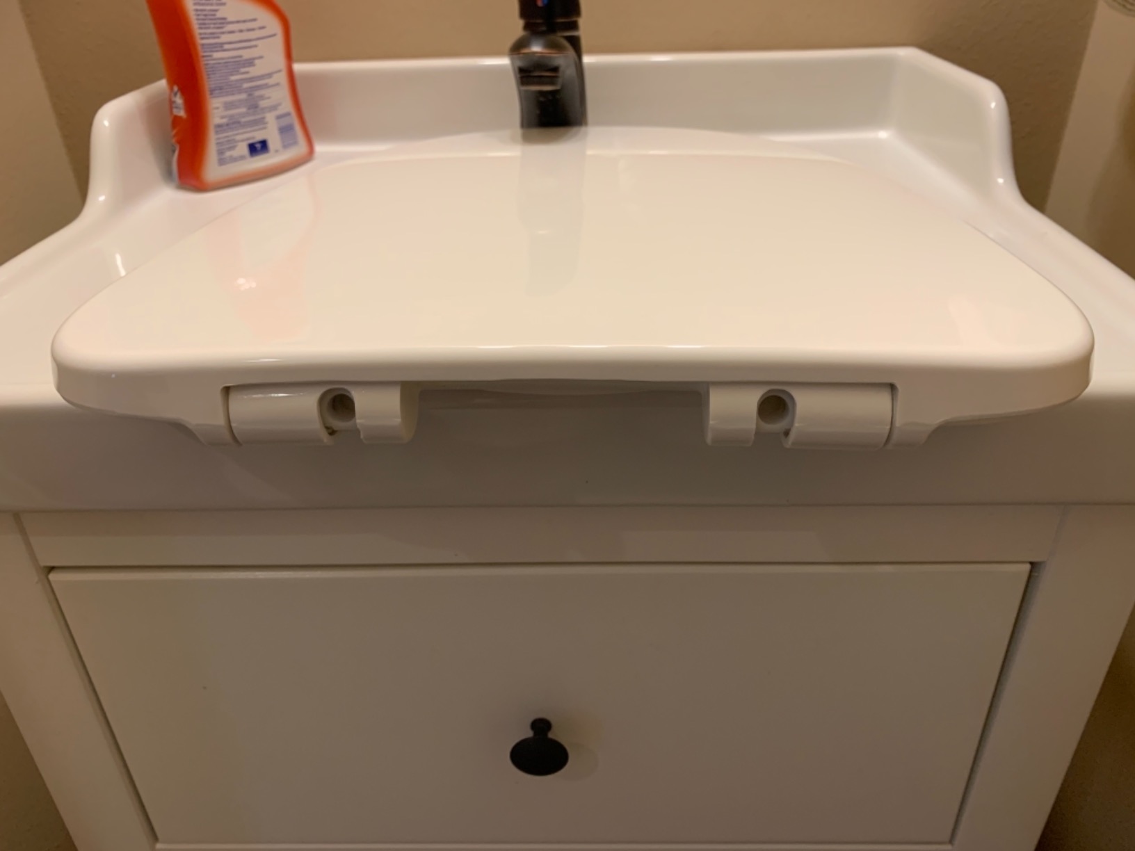WOODBRIDGEE One Piece Toilet with Soft Closing Seat, Chair Height, 1.28 GPF Dual, Water Sensed, 1000 Gram MaP Flushing Score Toilet with Chorme Button, White,B0940-F-C customer photo 2