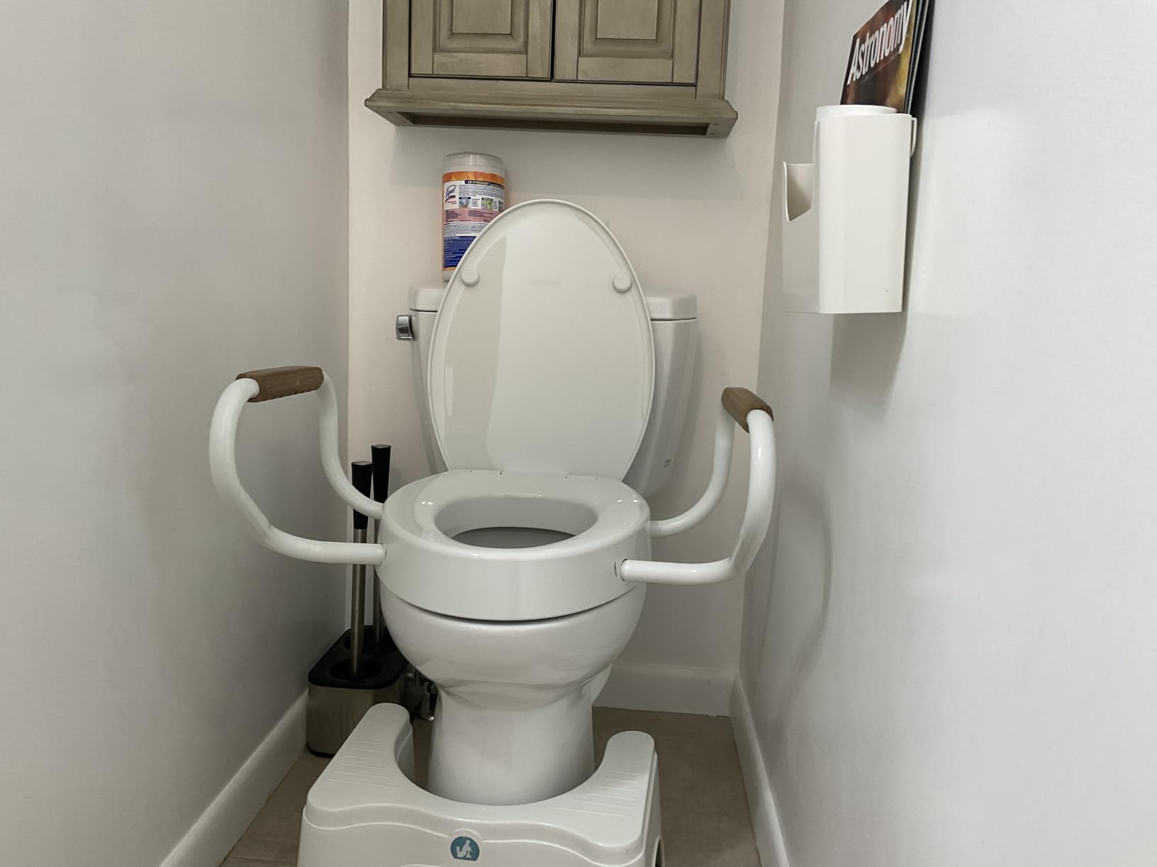 Lunderg Solva Raised Toilet Seat with Handles - Elongated - Adds 3 Inches customer photo 2