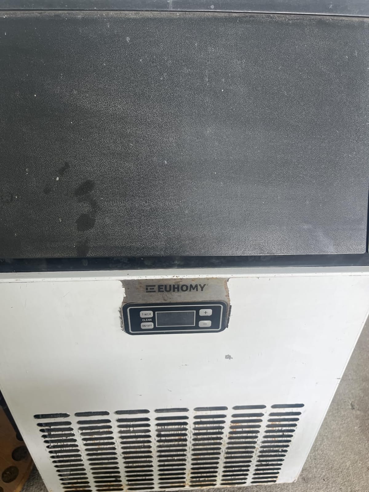 EUHOMY Commercial Ice Maker Machine, 200lbs Daily Output, Under Counter ice Machine with 65lbs Ice Storage Capacity, Perfect for Home/Bar/Restaurant/Outdoor Activities(Stainless Steel) customer photo 2