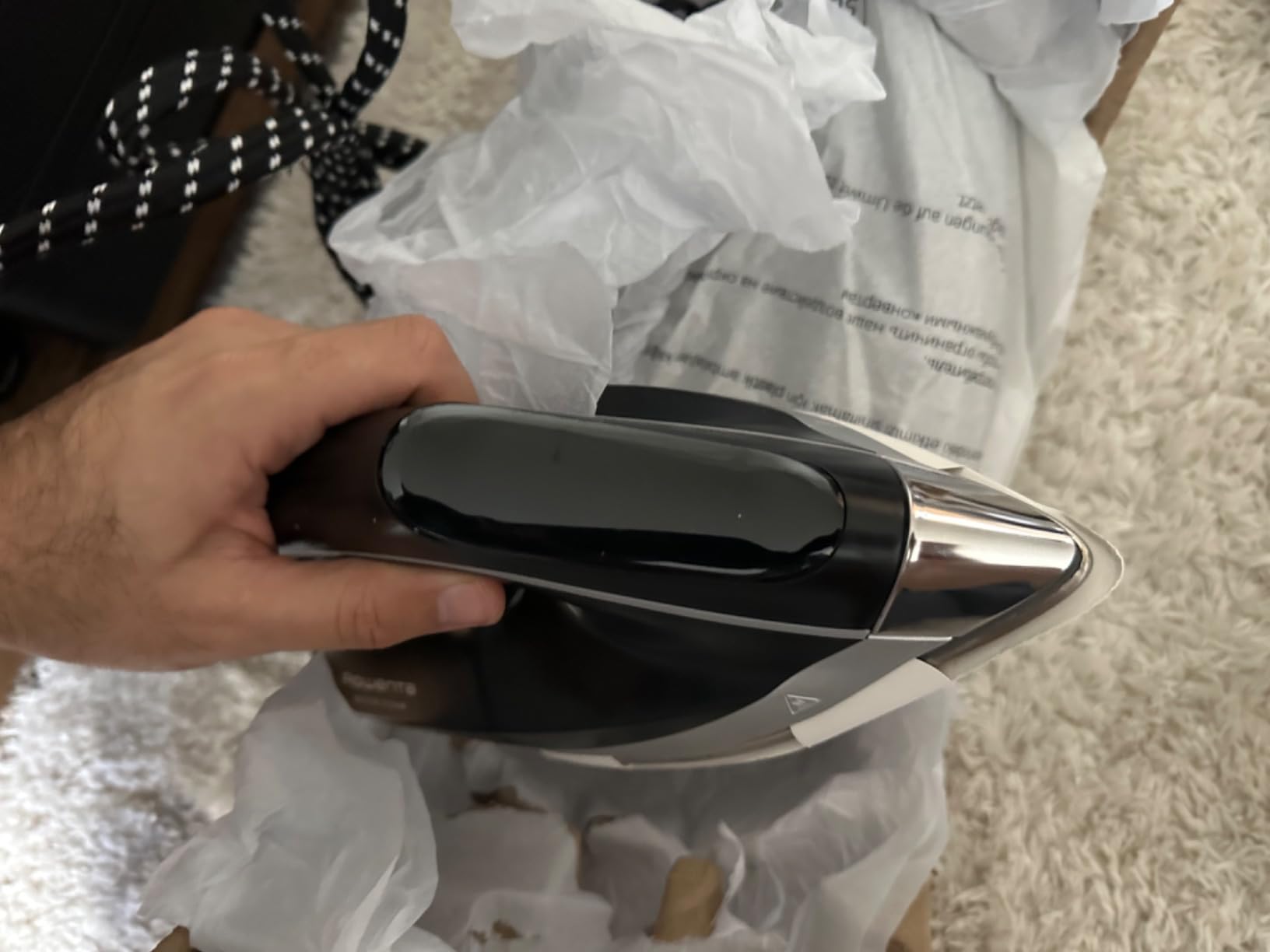 Rowenta Iron Steamer for Clothes Master Steam Station, Professional Steam Iron for Clothes with Stainless Steel Soleplate, 57 Oz, 400 Microsteam Holes, Built-In Pump, 1750 Watts, Black/Green, VR8338 customer photo 2