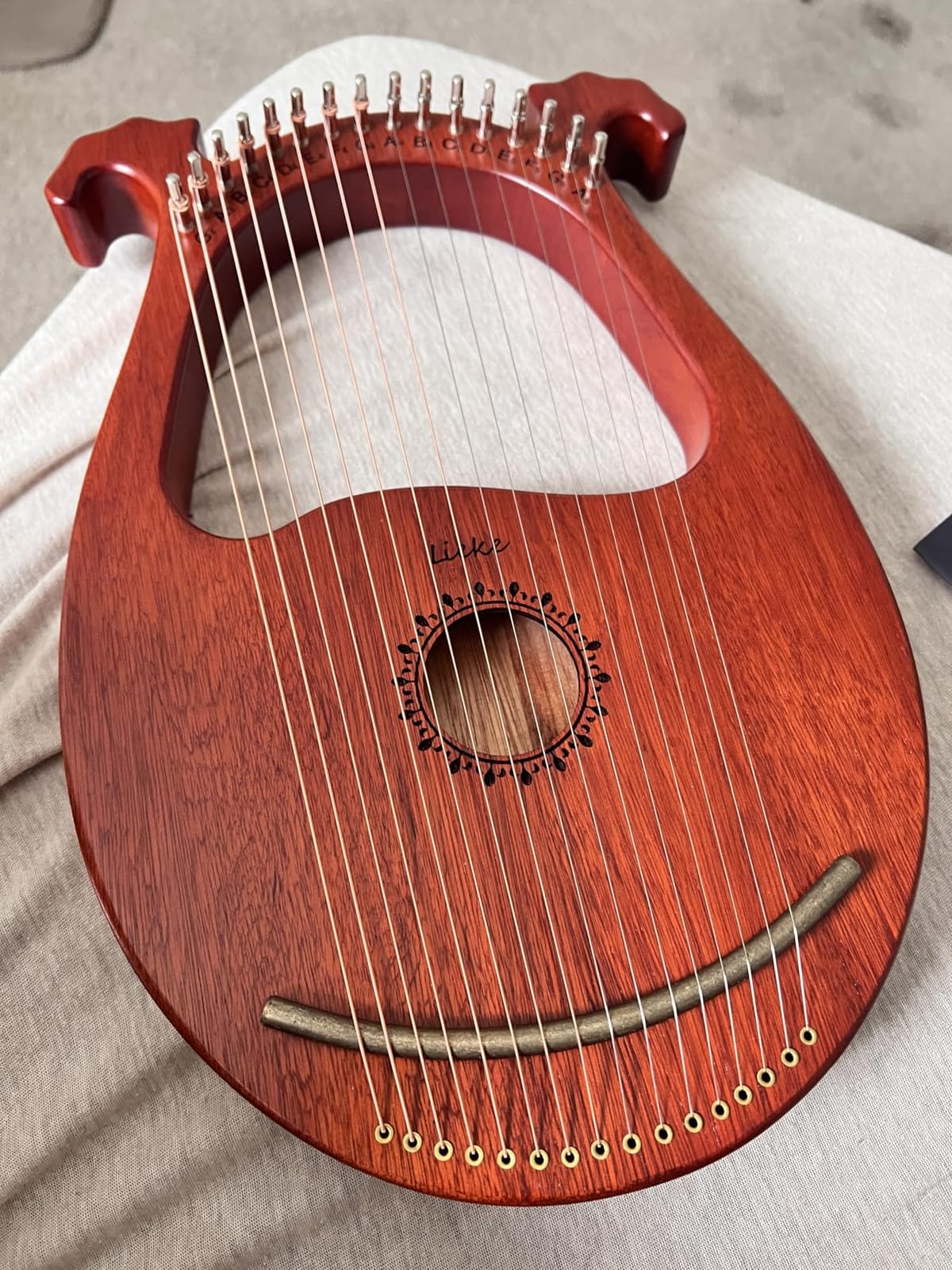 LIEKE Lyre Harp 16 Strings with Bag Tuning Wrench, Metal Strings, Mahogany Body and Copper Saddle, Professional Lyre Harp Instrument Gift for Beginner Musician customer photo 2