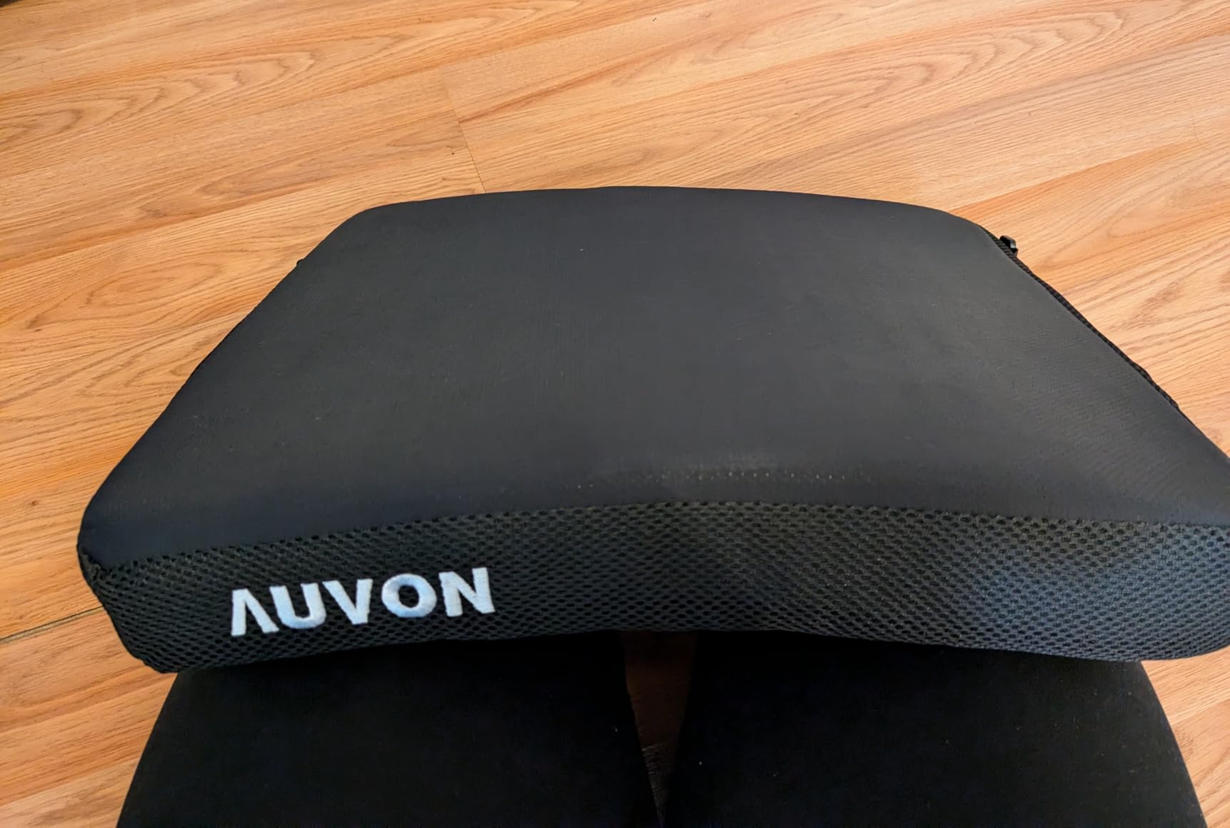 AUVON Gel Ventilation Seat Cushion with Innovation Heat Dissipation Design | Supportive Memory Foam Wheelchair Cushion for Back & Tailbone Comfort, Waterproof Cover, Anti-Sore & Ulcer, Buckle Strap customer photo 2