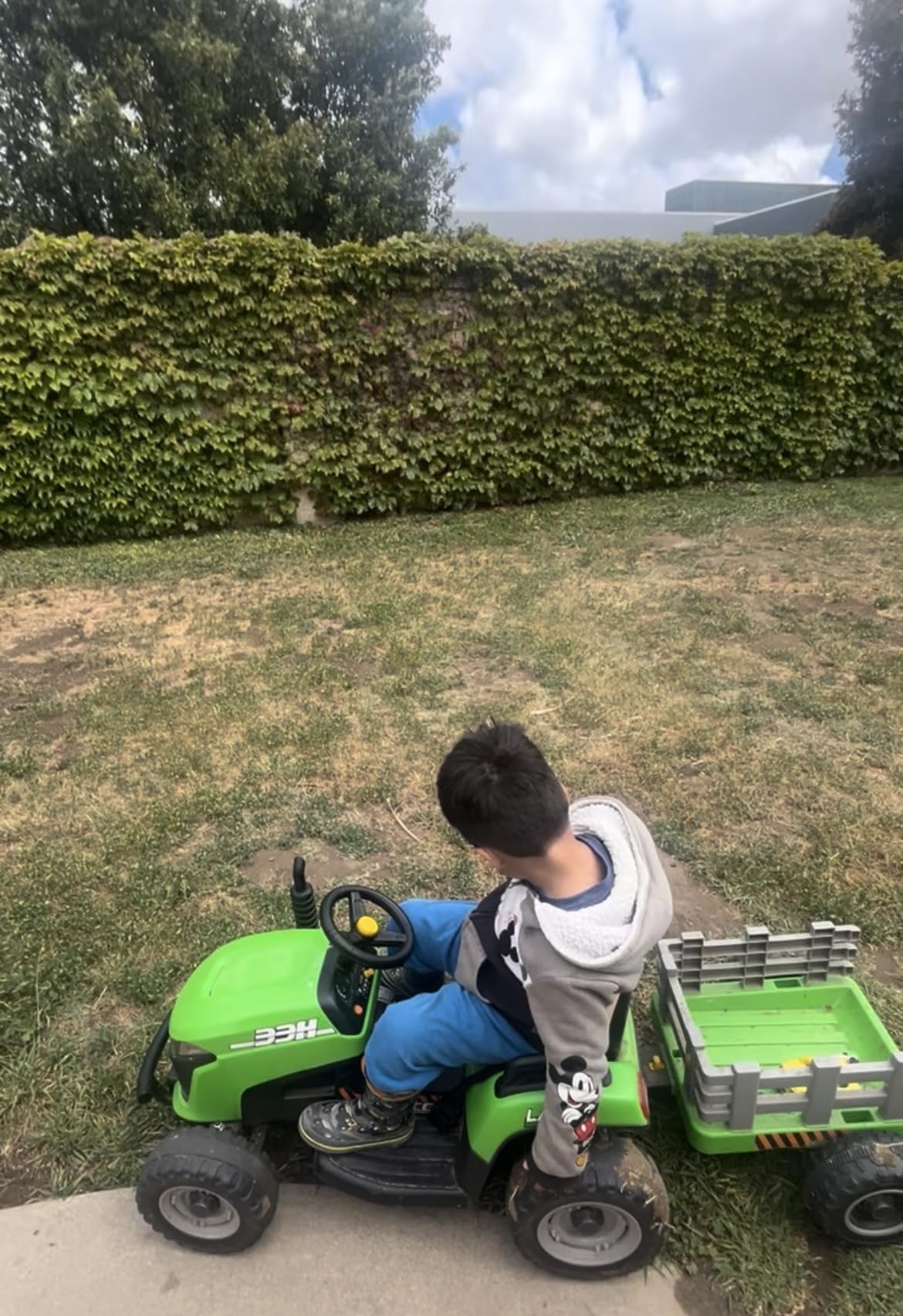ARBELI 24V Ride On Tractor w/2.4G Remote Control, Tiltable Trailer, Green | 2x75w motors, EVA tires, detachable trailer, bluetooth music, 24v ride on toys for kids ages 2-5 customer photo 1