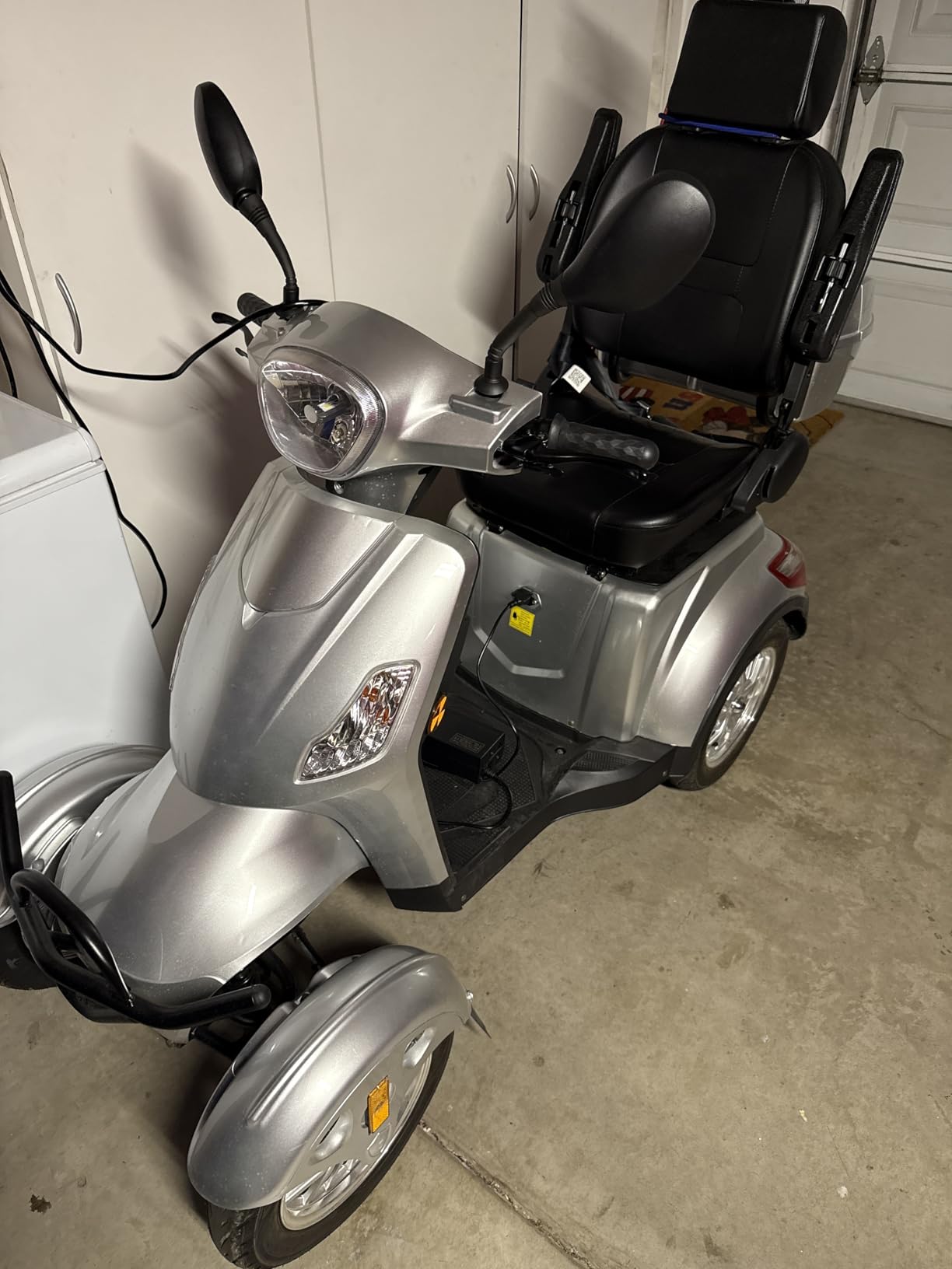 Mobility Scooters for Seniors,Heavy-Duty 4 Wheel Mobility Scooters for Travel,500LBS Capacity 800W All Terrain Handicap Scooters for Adults customer photo 1