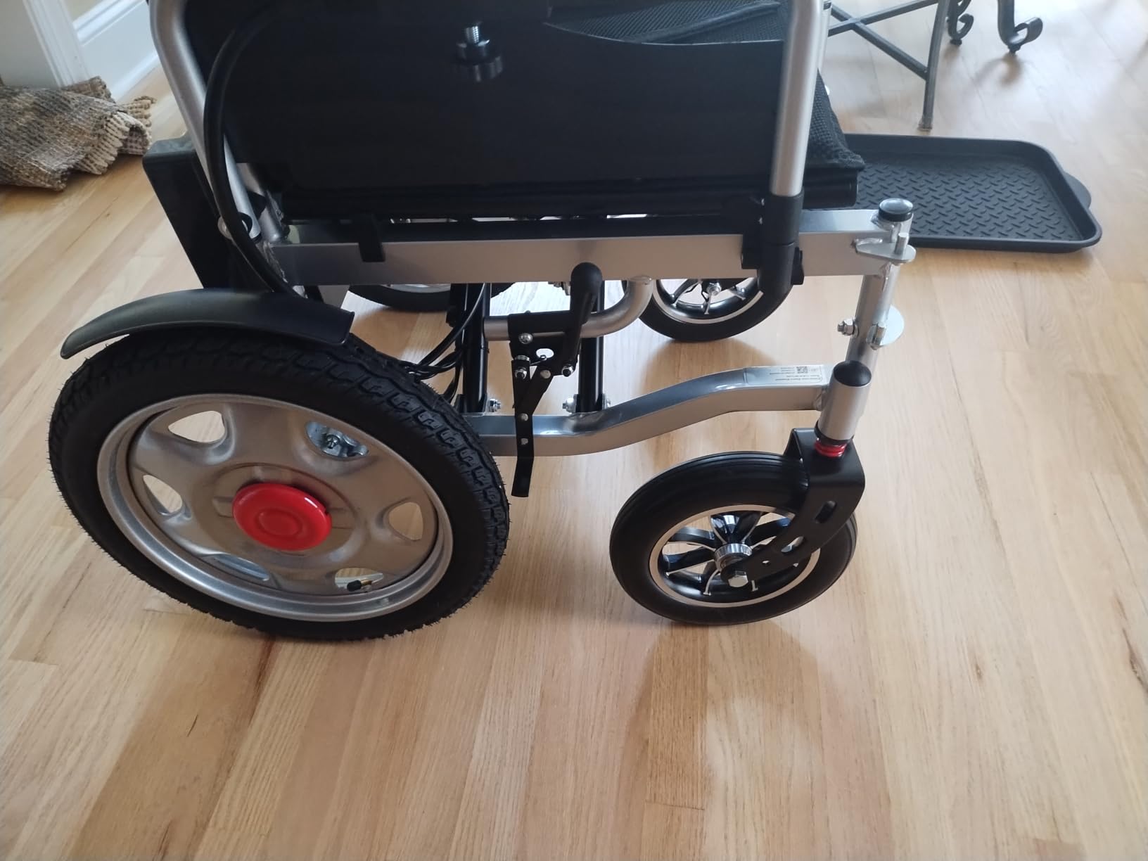 400LB Capacity Heavy-Duty Electric Wheelchair for Adults,Seniors | 20inch Extra Wide Seat,500w Dual Motors,FSA&HSA Eligible,15 Miles Long Travel Range,Foldable,All Terrain,Indoor&Outdoor Use customer photo 2
