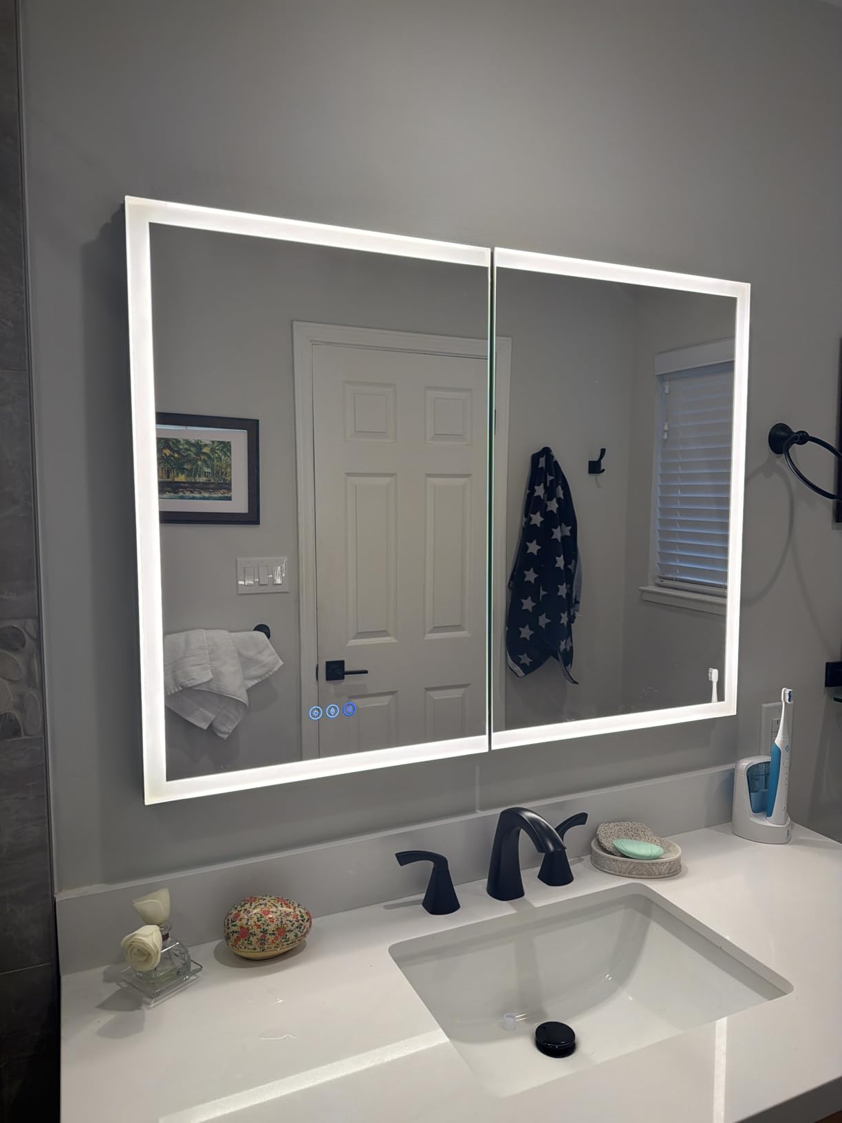 16x24 Inch Medicine Cabinet with Lights, Lighted Medicine Cabinet with Mirror, AL Alloy Frame, Hardwired, Recessed or Wall Mount, 3 Light Colors/Dimmable/Defog, 2 Outlets&USBs, 2 Shelves customer photo 2