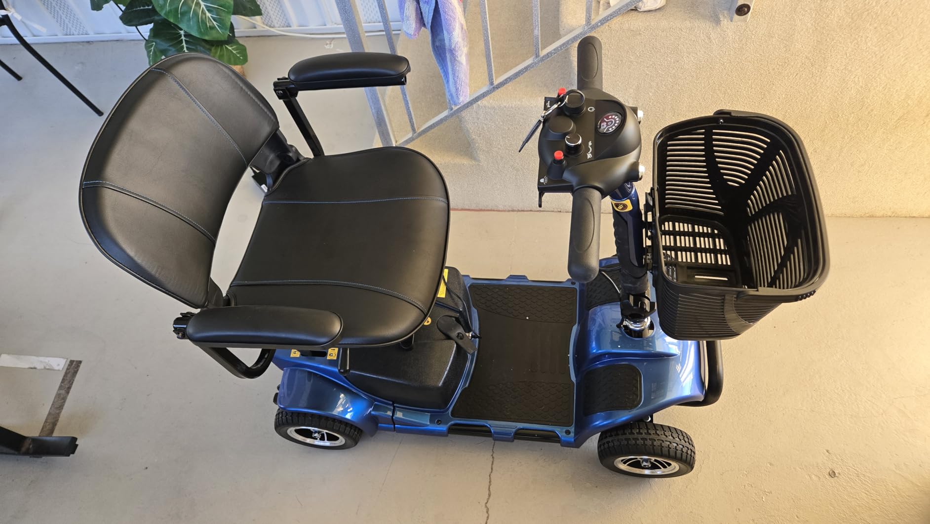 Vive 4 Wheel Mobility Scooter - Electric Powered Wheelchair Device | Compact Heavy Duty Mobile for Travel, Adults, Elderly - Long Range Power Extended Battery with Charger Included customer photo 1