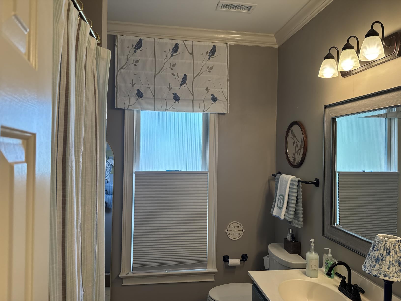 Cordless Bamboo Roman Shades for Windows with Borders, Natural Woven Wood Shades with 6 Inches High Valance, Custom Light Filtering Room Darkening Window Blinds for Doors, Windows, Natural Color customer photo 2