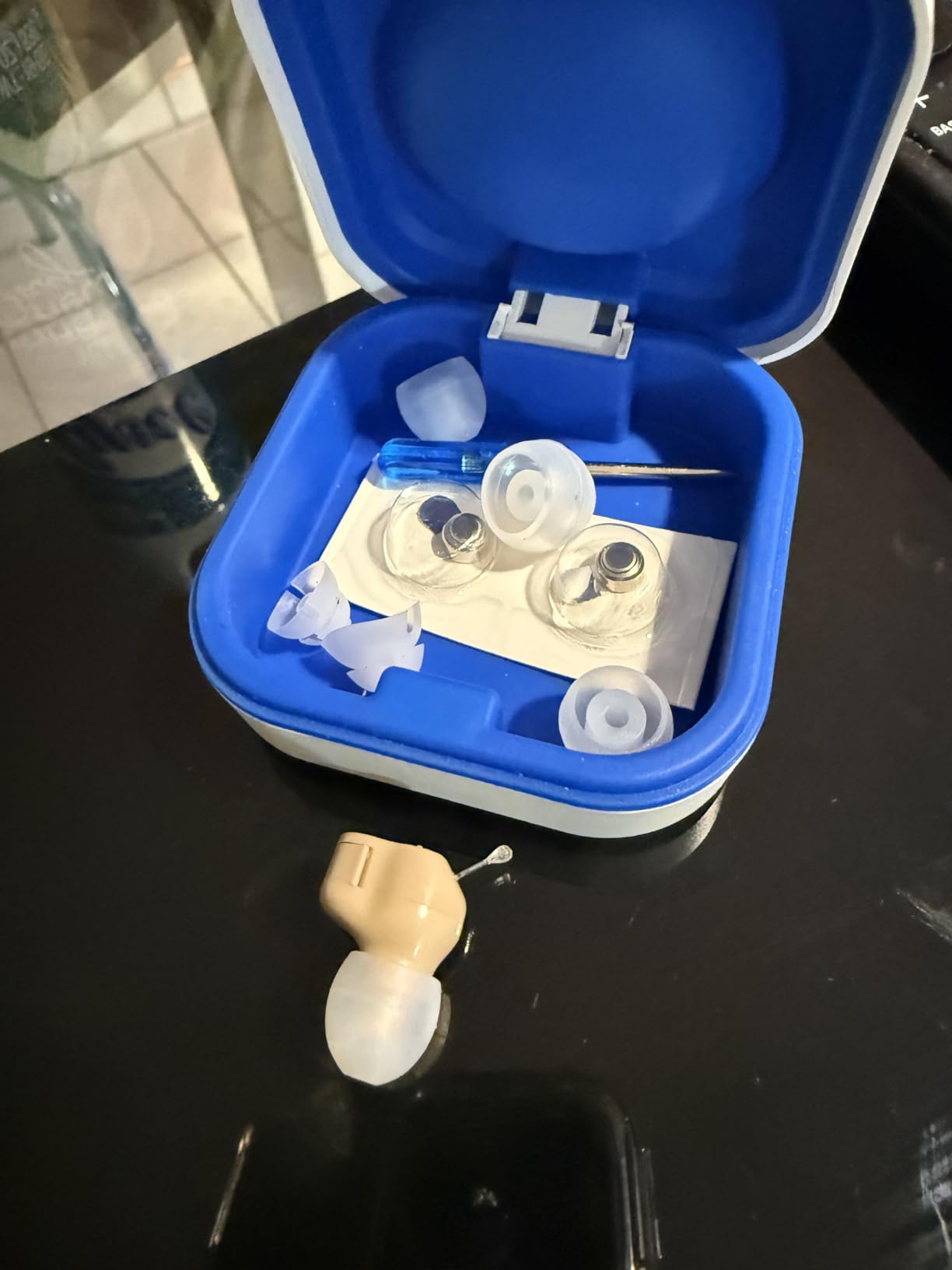 Standard 2.0 Hearing Aids for Seniors - Oricle Hearing Aids for Adults with Advanced Noise Cancellation - Easy Volume Control with Portable Charging Case customer photo 2