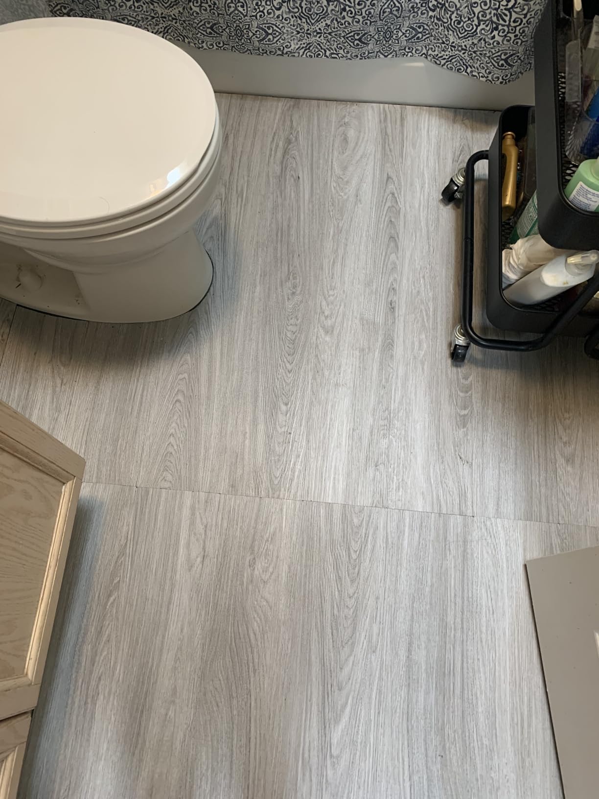 Art3d 18-Pack Interlocking Luxury Vinyl Flooring Tile for Kitchen Bathroom, 36 x 6 Inch Wood Floor Plank for Wear-Resistant, Waterproof, Anti-Slip, Reusable, Dublin Dawn Ash customer photo 2