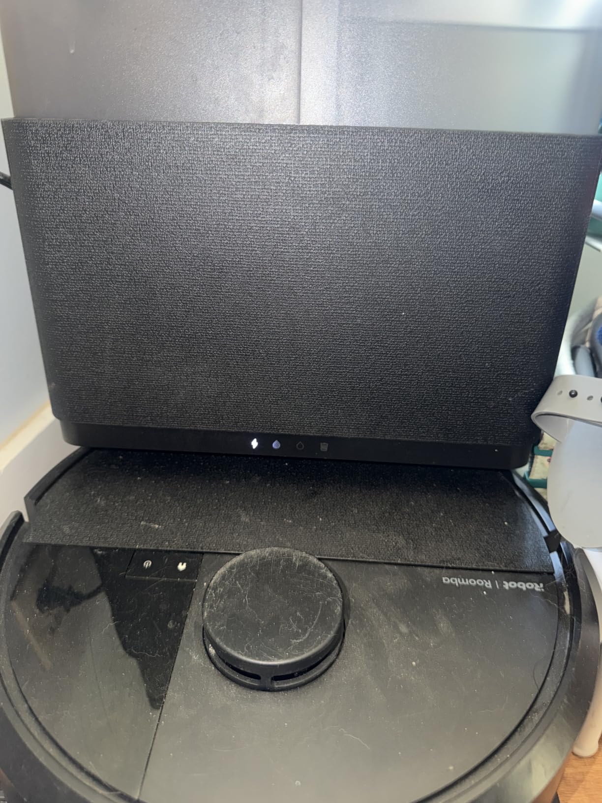 iRobot Roomba Plus 405 (G181) 2in1 Vacuum & Mop Robot with AutoWash Dock - Dual Spinning, Smart & Fast Mapping, Ideal for Pet Hair, Self-Empties 75 Days, Intense Suction, Pad Washing & Drying customer photo 2