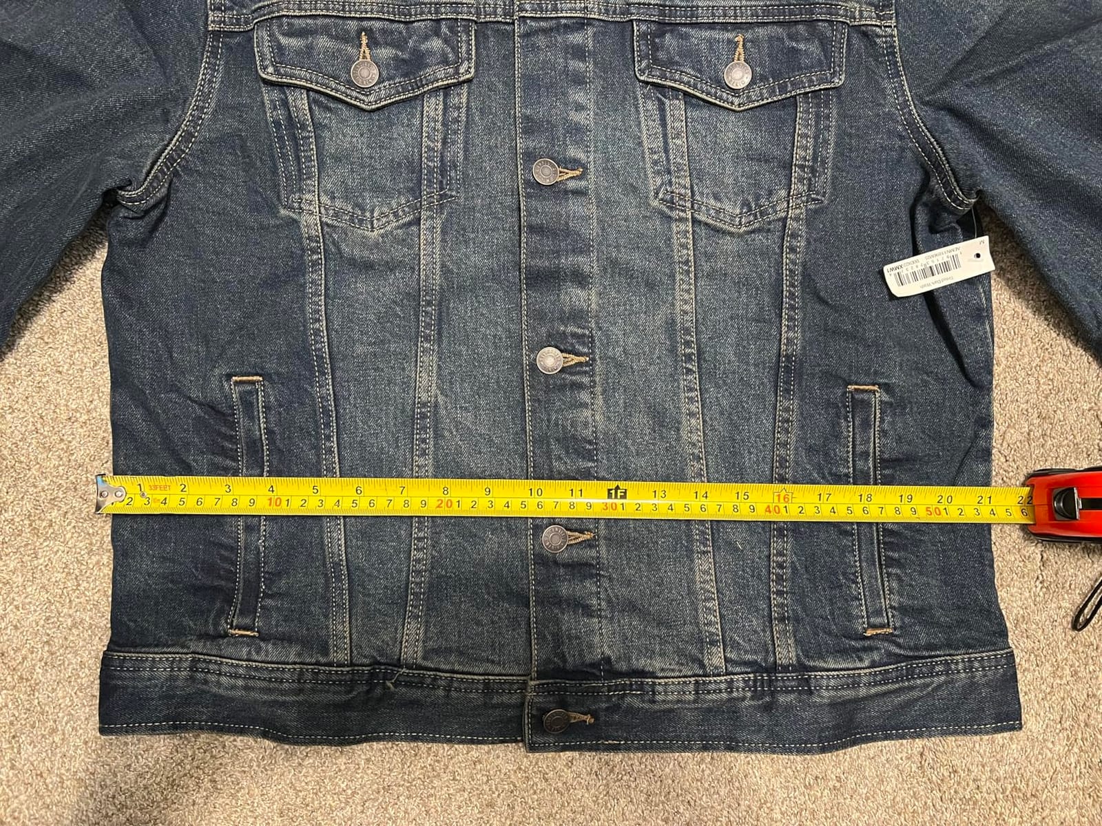 Amazon Essentials Men's Heavyweight Low Stretch Regular-Fit Denim Jacket, Chest Patch Pockets customer photo 2