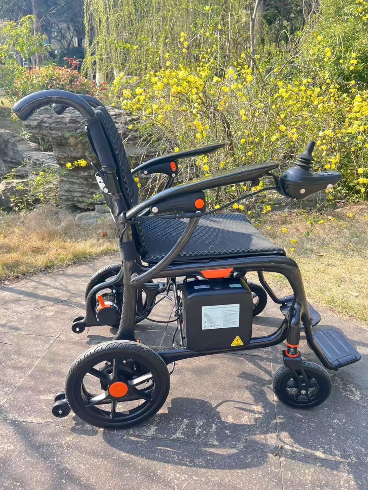 28lbs Ultralight Foldable 100% Carbon Fiber Electric Wheelchairs for Adults, FreeWink Bluetooth Control 28 Miles Long Range Power Wheelchairs with 2 Lithium Batteries for All Terrain Airline Approved customer photo 2