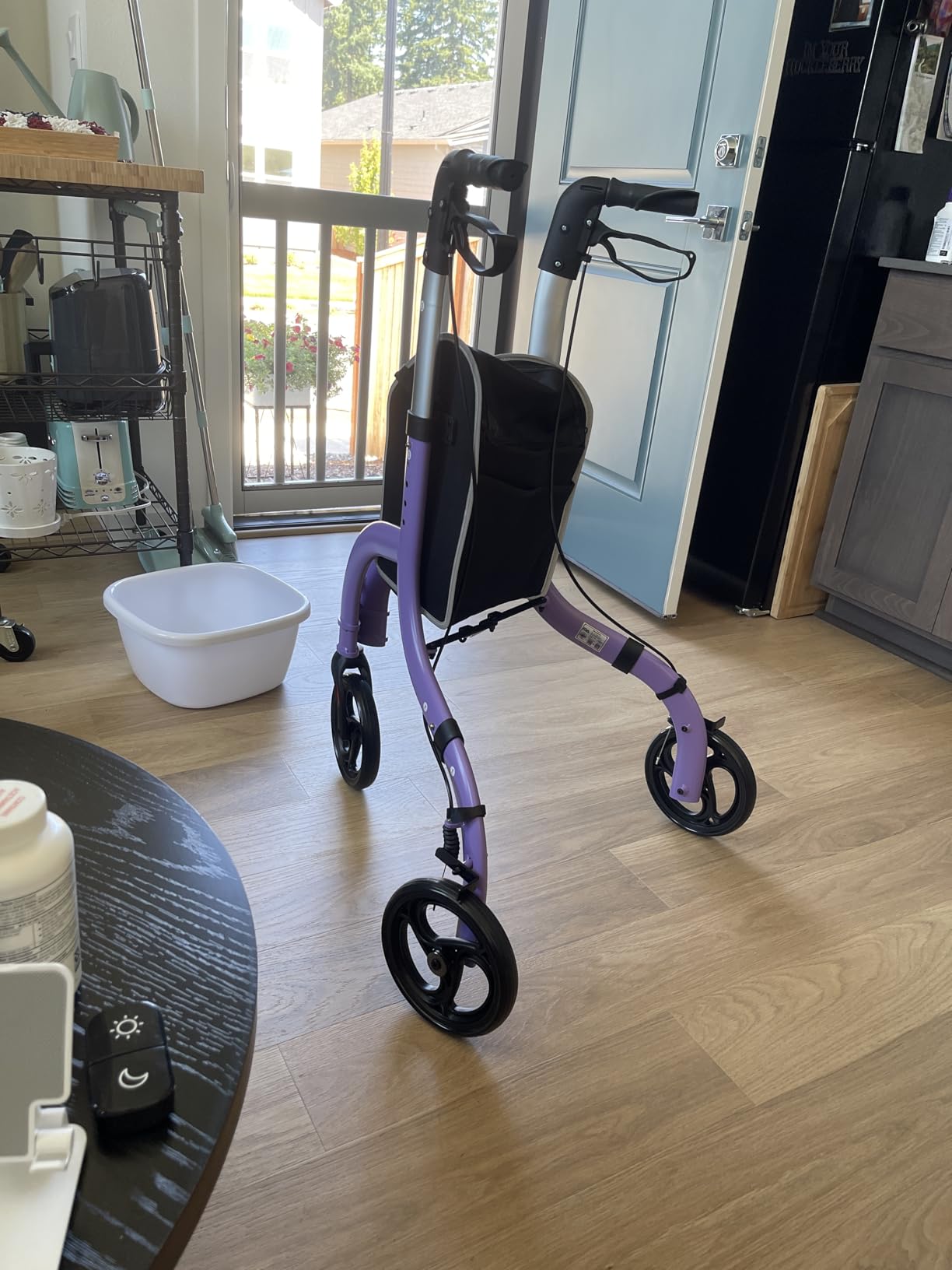 soundfuse Lightweight 3 Wheel Walkers for Seniors, Foldable Aluminum Frame | Weighs only 10.2lbs, Height Adjustable, Removable Storage Bag, Three Wheel Rollator Walker for Indoor and Outdoor Use customer photo 2