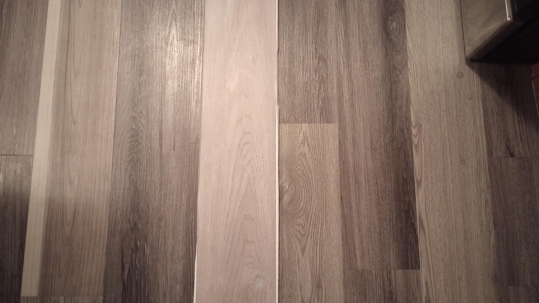 INMOZATA 36-Pack Peel and Stick Floor Tile Vinyl Flooring (Light Oak) | 54 Sq.Ft, Waterproof, Heat-resistant, Wood Grain, Strong Adhesive, DIY Flooring for Bedroom Living Room Bathroom Kitchen RV customer photo 2
