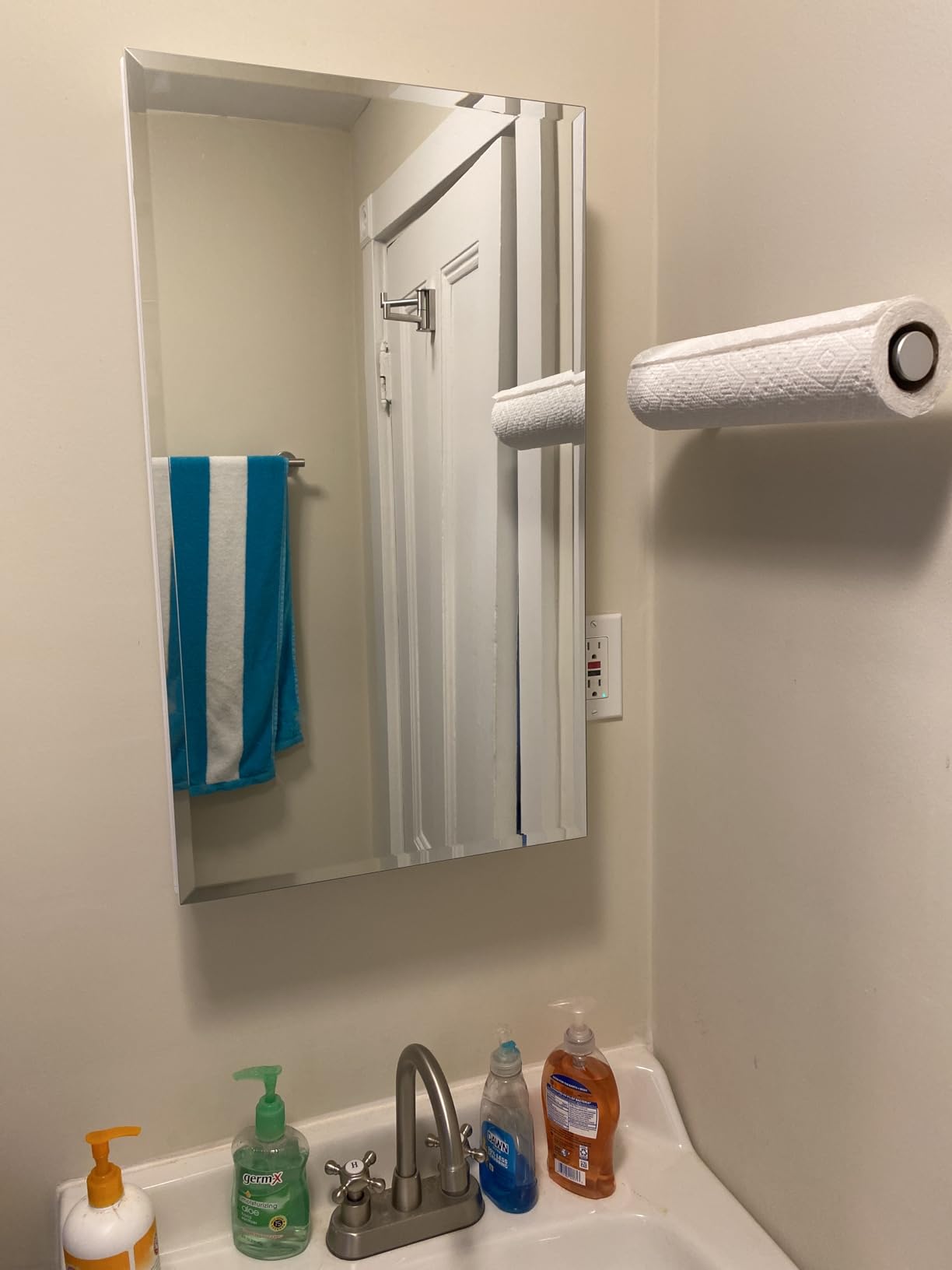 TETOTE 15 x 26 Bathroom Mirror with Storage with Tempered Beveled Mirror Silver Medicine Cabinet Aluminum Cabinet DTC Hinges, Stepless Adjustable Shelves, Recessed/Surface-Mounted customer photo 2