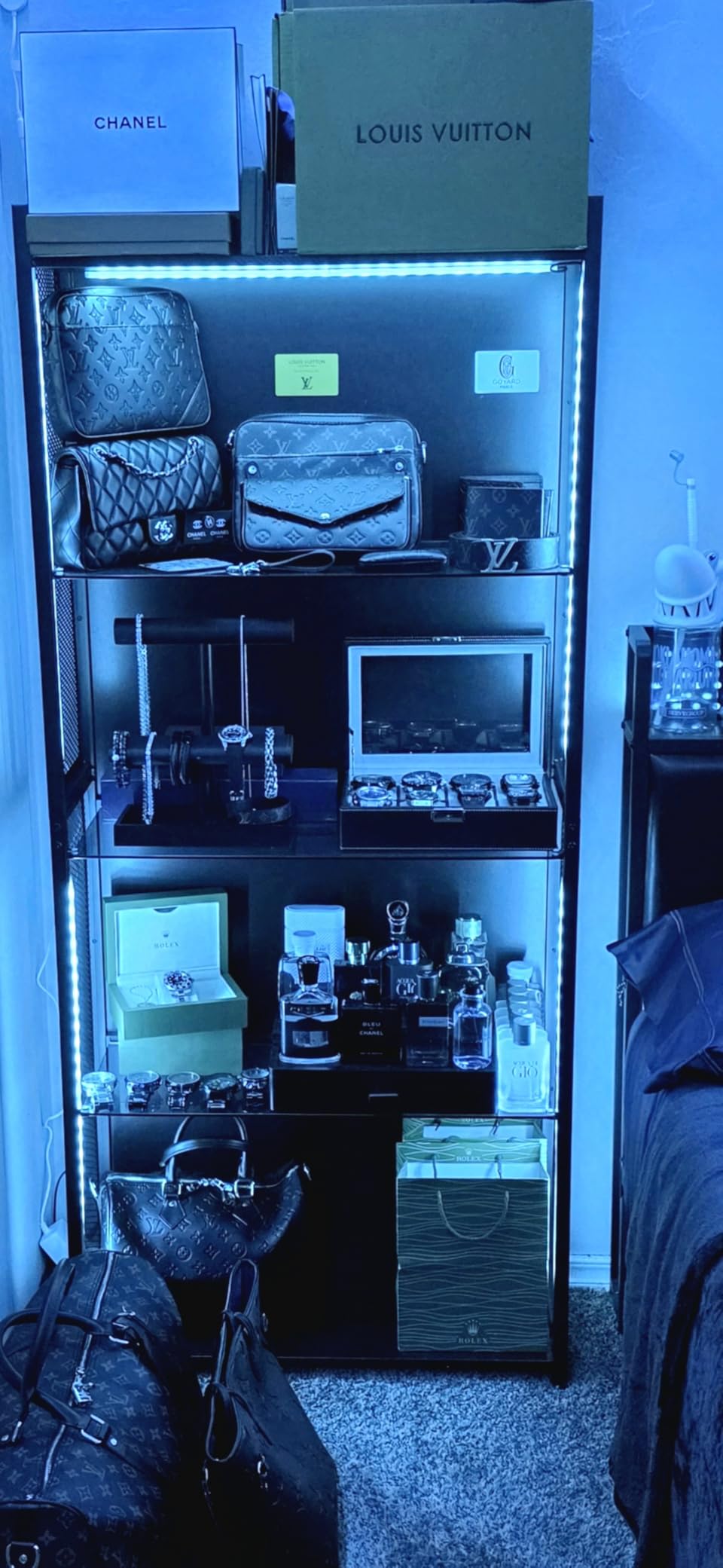 AODK Display Case with Glass Shelves & RGB Lights, 4-Tier Display Cabinet customer photo 2
