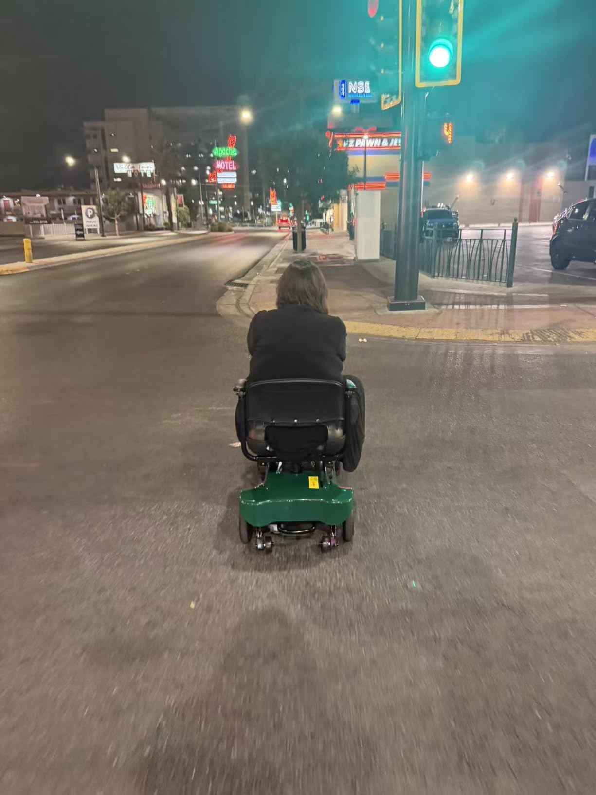 Mobility Scooter,Foldable,300 lbs Capacity,Travel & Daily Commute | Mobility Scooters for Seniors,Quick-Assembly, Features Rotating Seat, 300W Motor, LED Headlight & Storage Basket for Travel customer photo 2