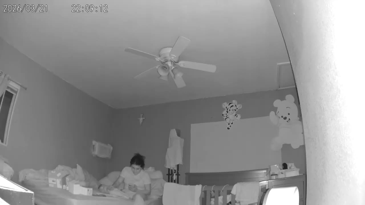 myQ Indoor Plug-in Security Camera Gen 2 - 2K Smart Wi-Fi Camera with Night Vision, Baby and Pet Monitor, Motion Detection and Alerts, 2-Way Audio & App Control customer photo 1