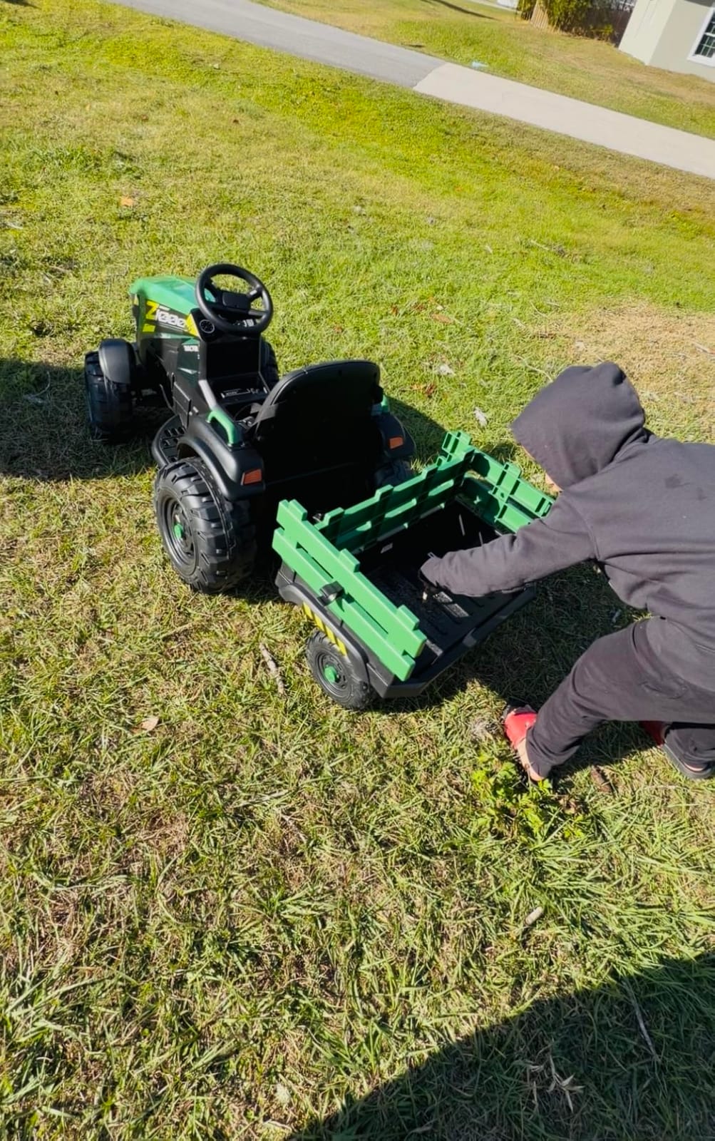 Licensed JCB 24V Ride on Toys, Electric Tractor for Big Kids 3-8 w/Trailer customer photo 2