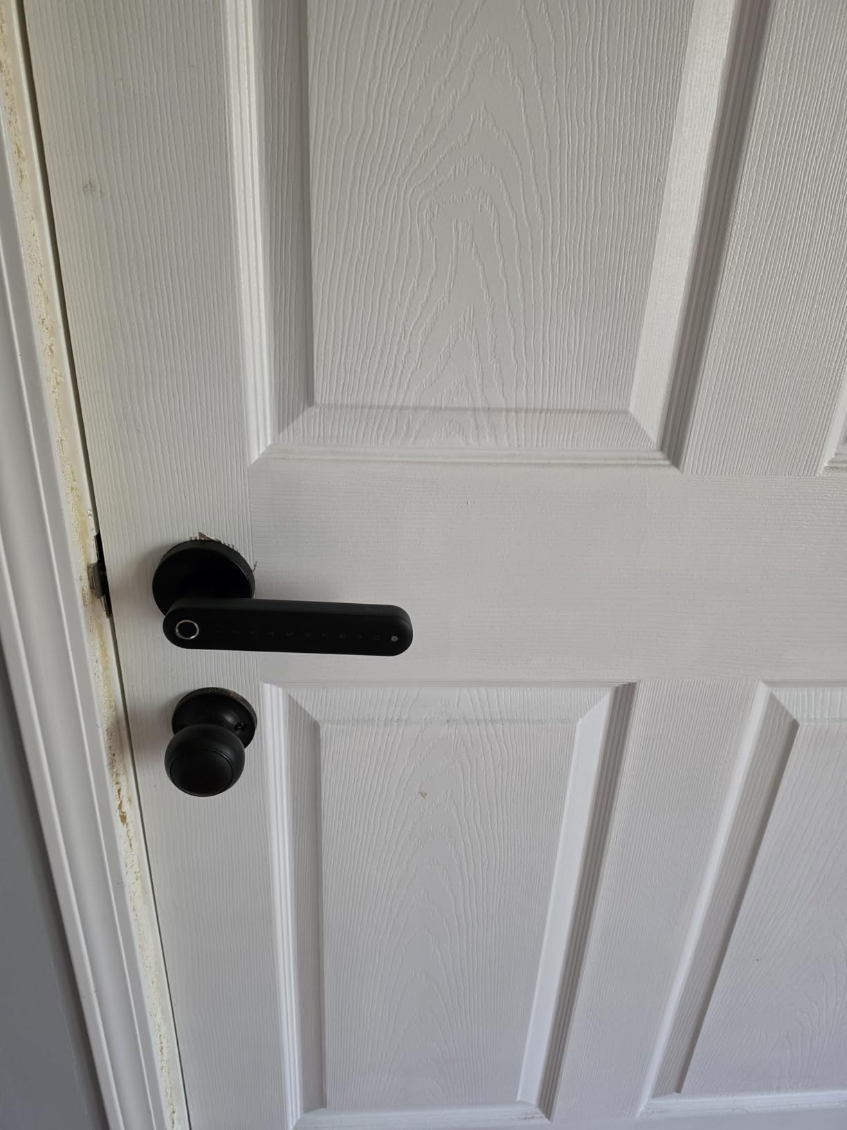 eufy Security Smart Lock FamiLock C32, Fingerprint Keyless Lock with Handle | Interior Doors, Built-in Wi-Fi, App Control, Auto Lock, 4 AA Batteries, Alexa/Google, Rekey Not Supported, Keyless Door Lock customer photo 2
