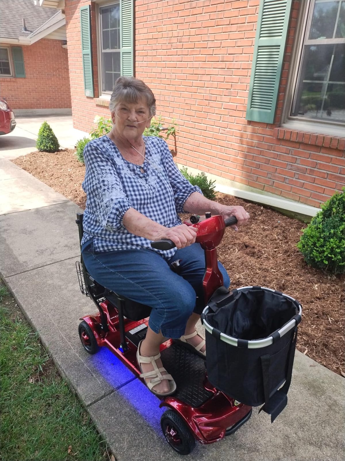 Lightweight Mobility Scooters for Seniors&Adults, Foldable 3 Wheel Scooter | Airline-friendly dual 8Ah batteries, up to 20 miles, 30 lb frame, 33 in turning radius, folds for tight halls, stores, cars customer photo 1