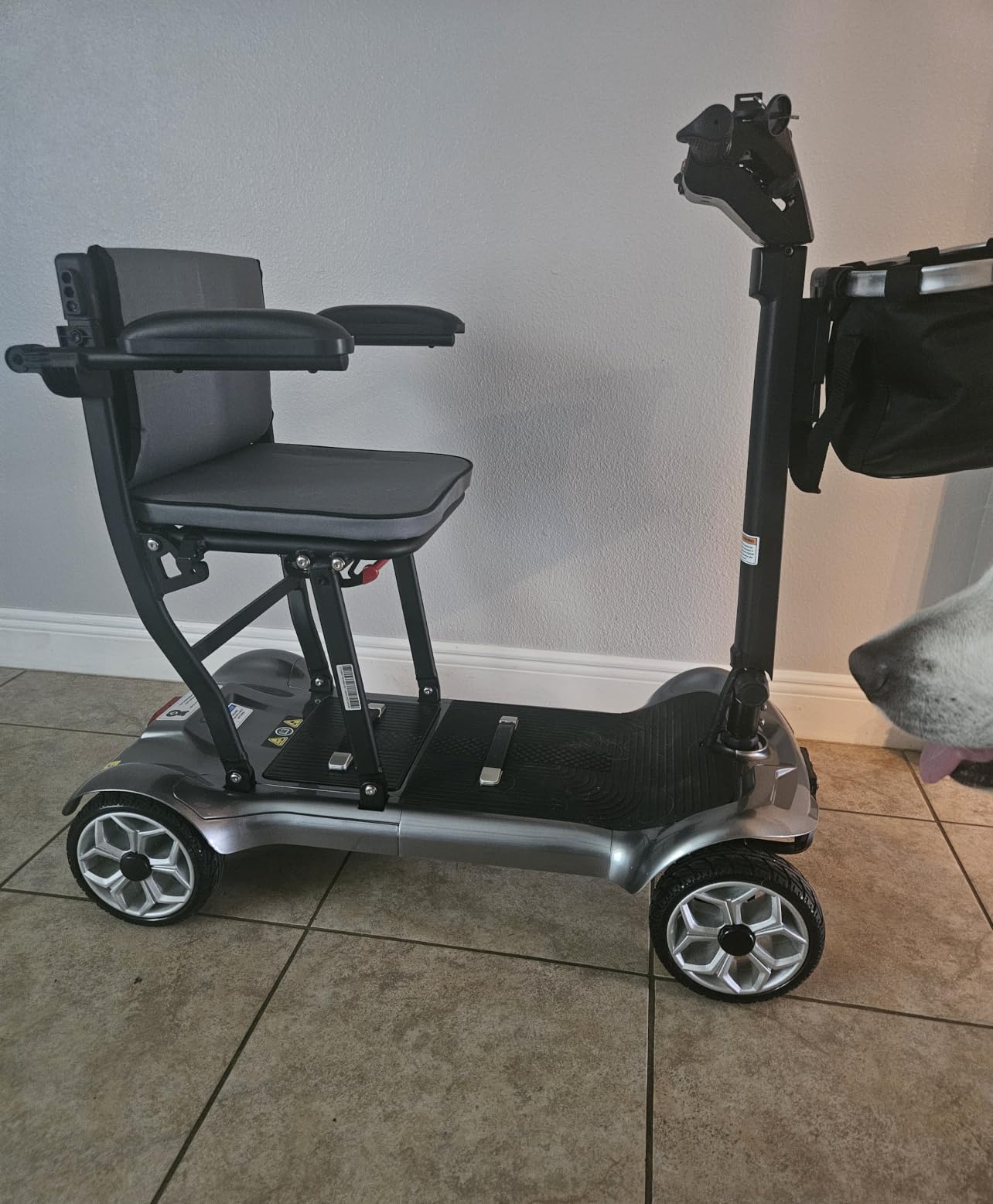 [2026 Upgraded] PAISEEC D3 Pro Ultra Lightweight Mobility Scooter, 2 Batt | 19Miles, 270W Motor All-Terrain, Fits Car Trunk, USB Port, Airline Approved for Travel, Shopping, Daily Use customer photo 2
