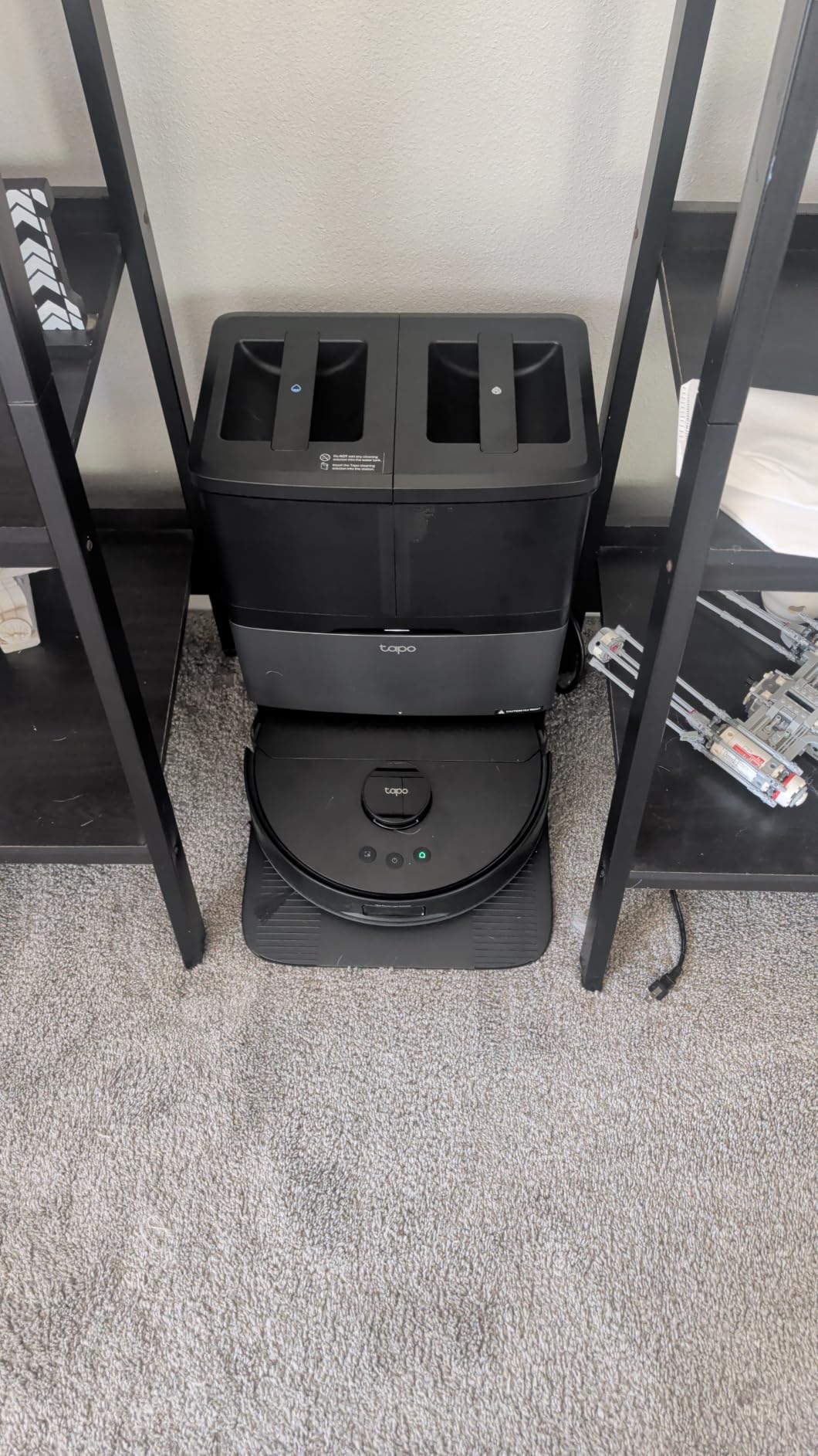 Tapo RV50 Pro Omni Robot Vacuum and Mop with Self-Emptying Dock | LiDAR + Dual-Laser, 15000Pa Suction, Anti-Tangle System for Pet Hair, DeepEdge Mopping, Self-Cleaning, Obstacle Avoidance customer photo 1
