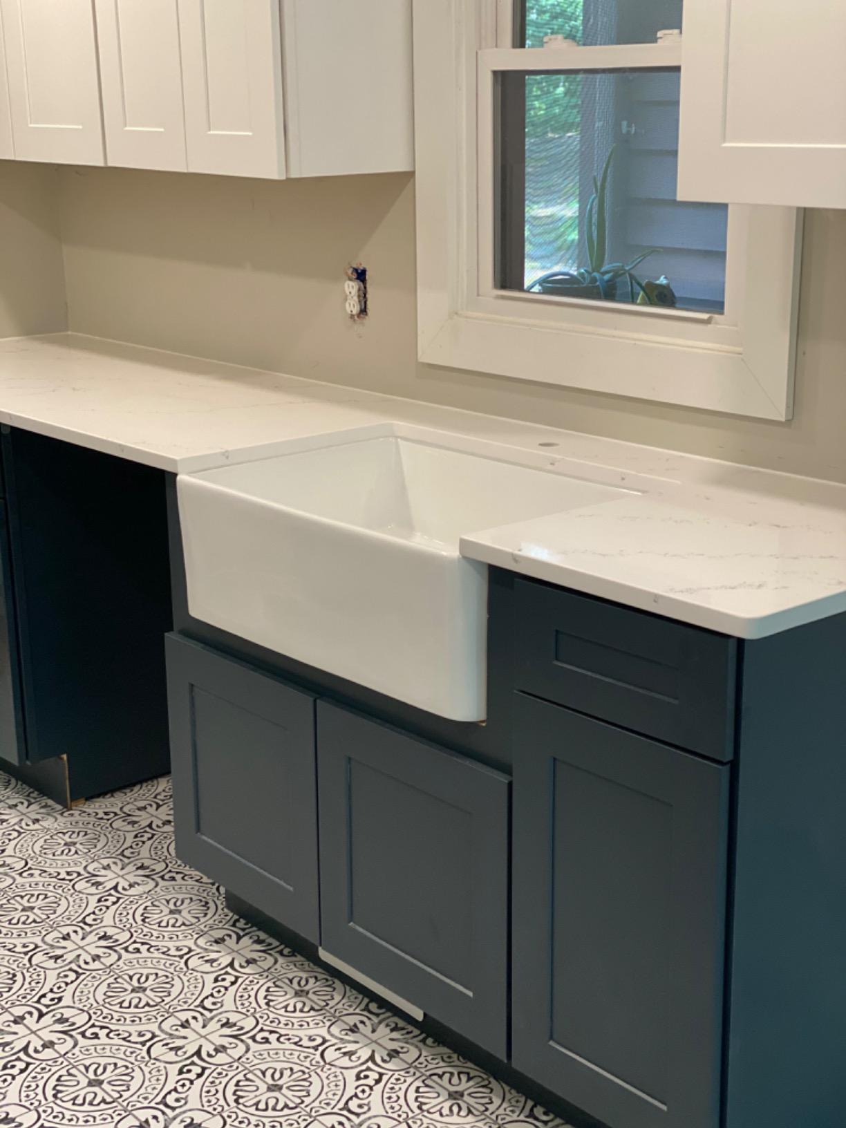 Kichae Farmhouse Kitchen Sink 33x20x9 White Apron Front Fireclay Farm Sink customer photo 1