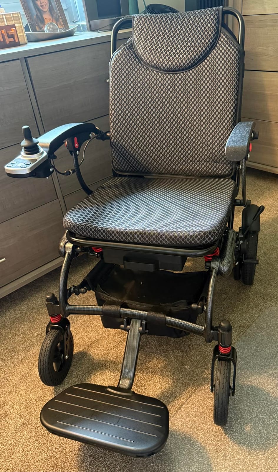 Electric Wheelchairs for Adults Foldable 36LBS Lightweight Frame Airline Approval,15 Miles Range, Max Support 350 LBS, 500W Brushless Motors with LED Light-Silver Color customer photo 1