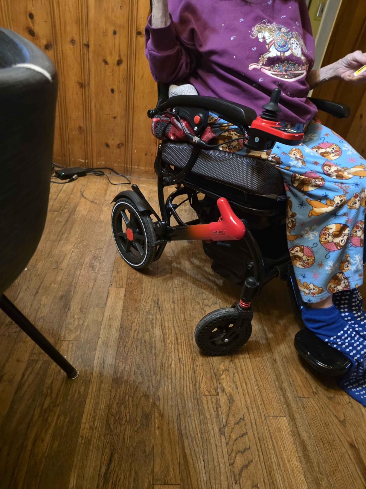 Electric Wheelchairs for Adults Foldable 36LBS Lightweight Frame Airline Approval,15 Miles Range, Max Support 350 LBS, 500W Brushless Motors with LED Light-Silver Color customer photo 2