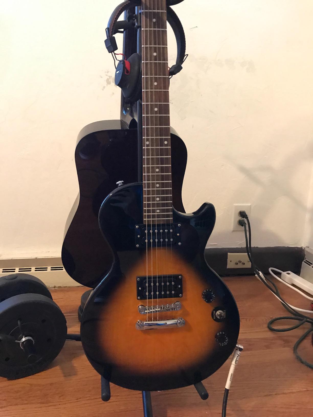 Epiphone Les Paul Special-II E1 Electric Guitar, Ebony customer photo 1