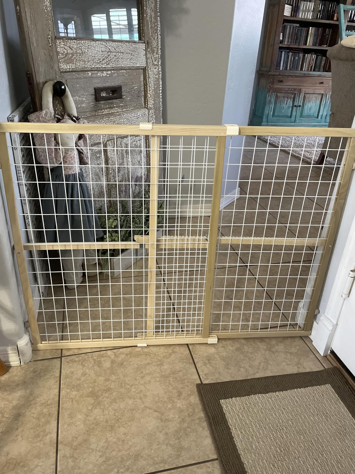 Toddleroo by North States - Extra-Wide Wire Mesh Wooden Baby Gate: Pressure Mounted Baby Gate for Doorways - Adjustable 29.5 to 50 Inches Wide - 31 Inches Tall customer photo 1