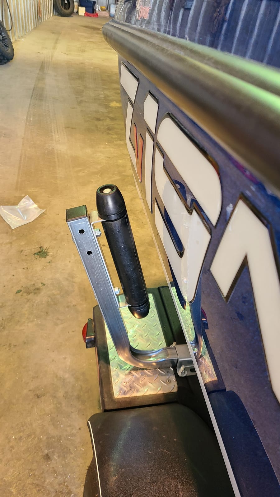 CE Smith, 27610 Roller Guide-On with End Caps, 9