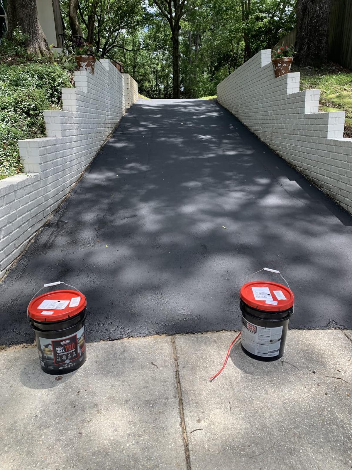 Black Jack Drive-Maxx 1000 Premium 10 Year Filler & Sealer, 5 Gallons, Fills Small Cracks, Fast Dry Technology, Stand Up to Heavy Vehicles, Driveway Sealer Asphalt customer photo 1