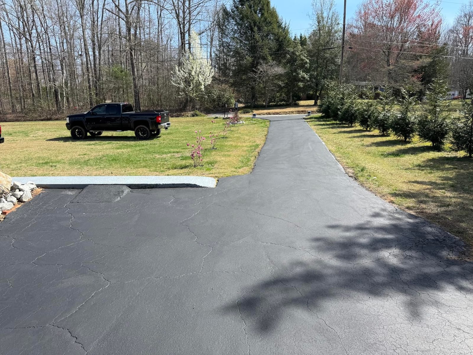 Black Jack Drive-Maxx 1000 Premium 10 Year Filler & Sealer, 5 Gallons, Fills Small Cracks, Fast Dry Technology, Stand Up to Heavy Vehicles, Driveway Sealer Asphalt customer photo 2