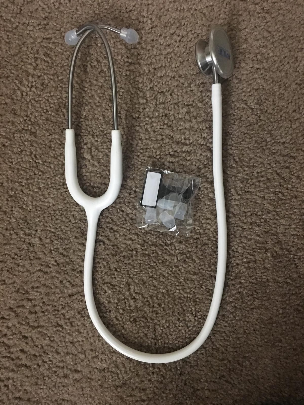 MDF Instruments MD One Premium Stainless Steel Dual Head Stethoscope, Adult, Black Tube, Black Chestpieces-Headset, MDF777BO customer photo 2