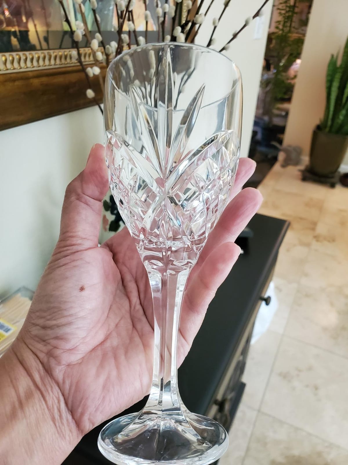 Godinger Dublin Wine Glasses, Stemmed Wine Glass Goblets, Stemmed Drinking Glasses, Glass Cups, Barware & Drinkware, 10oz Set of 4 customer photo 1