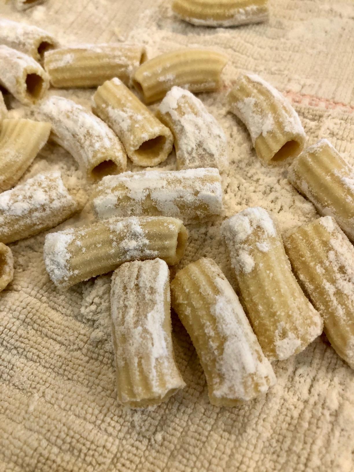 MARCATO Made in Italy Regina Extruder Pasta Machine, White. Makes bucatini, fusilli, maccheroni, maccheroncini, rigatoni. customer photo 2