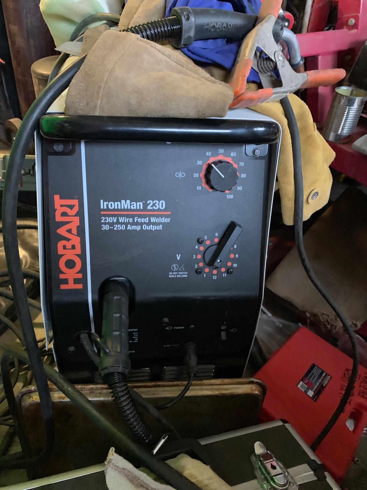 Hobart 500536 Ironman 230 MIG Welder With Wheel Kit & Cylinder Rack customer photo 2