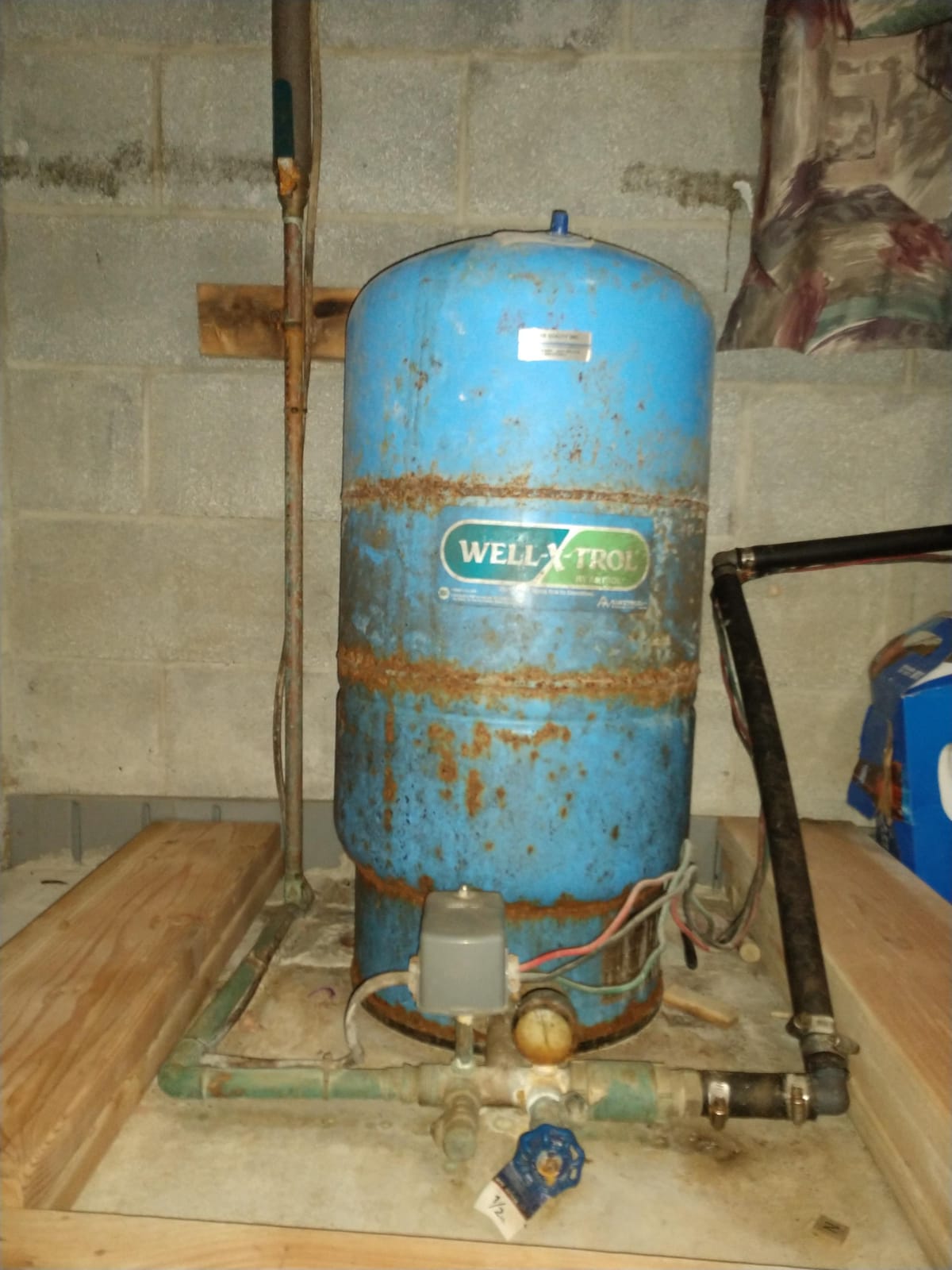 Amtrol WX-202 Well Pressure Tank customer photo 1