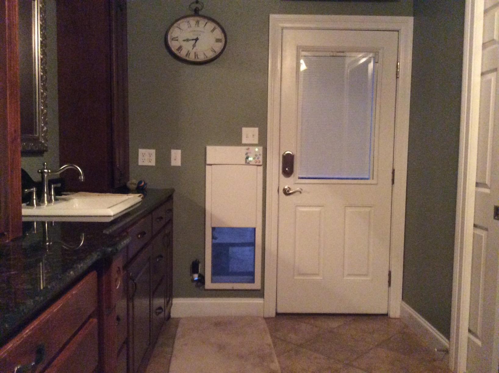 Genuine Power Pet Fully Automatic Pet Door from High Tech Pet Brand. Pet Collar Operated, 4 Way Access, Directional Sensing, Dead Bolt Lock, Air Tight, Quick, Quiet Operation, USA Customer Service customer photo 2